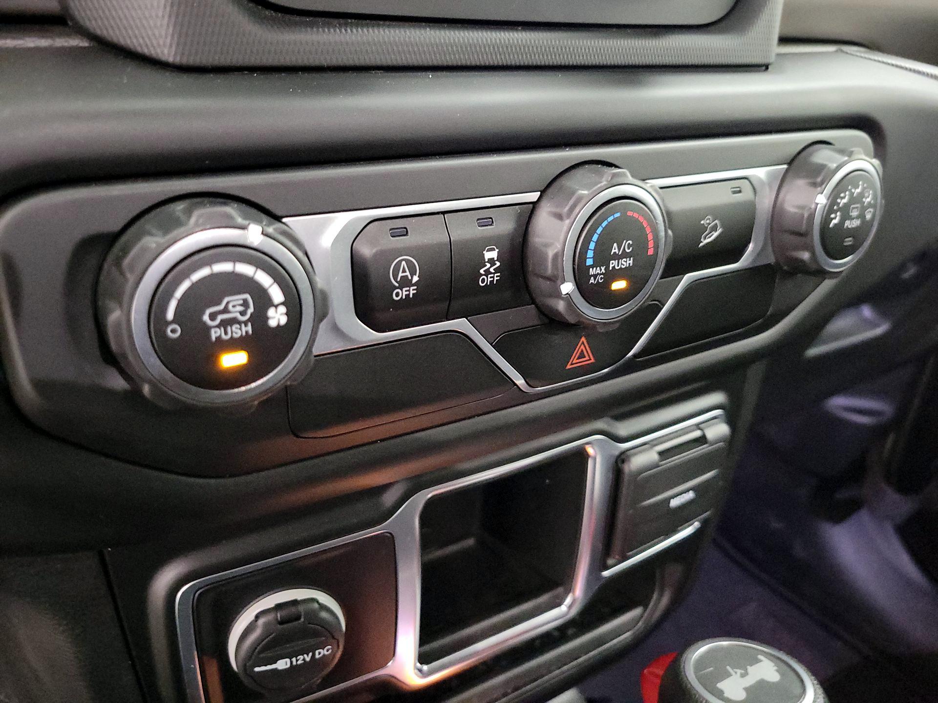 Thumbnail: 2020 Jeep Wrangler - 16