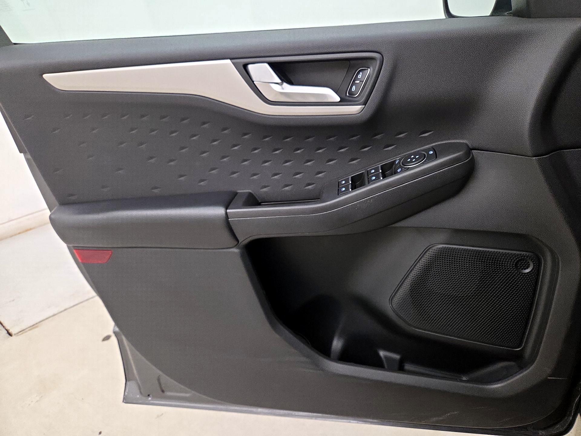 Thumbnail: 2020 Ford Escape - 12