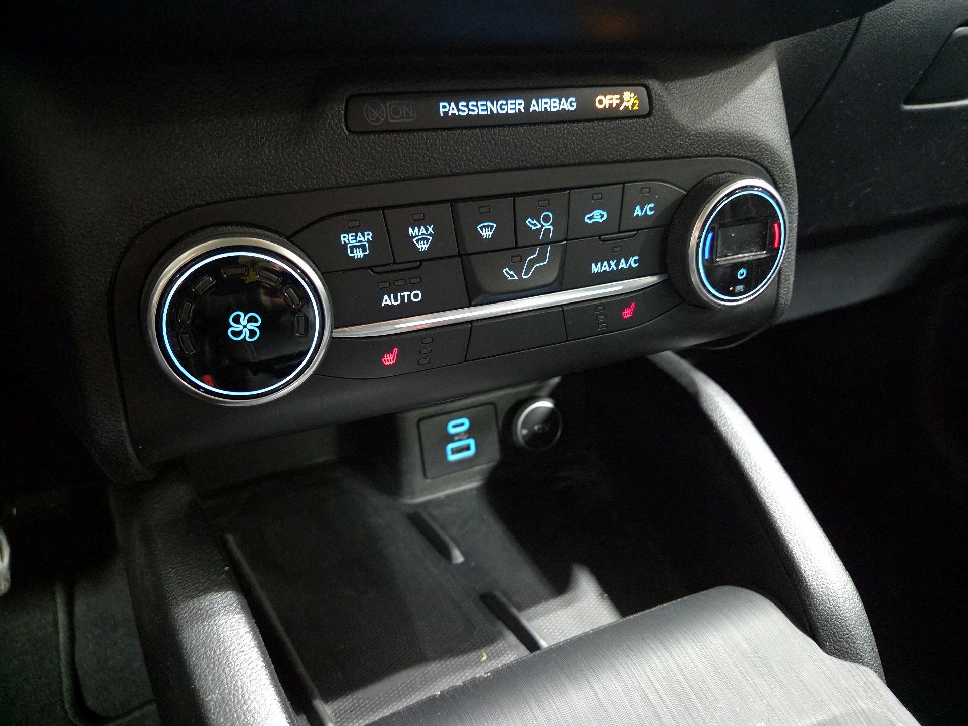 Thumbnail: 2020 Ford Escape - 17