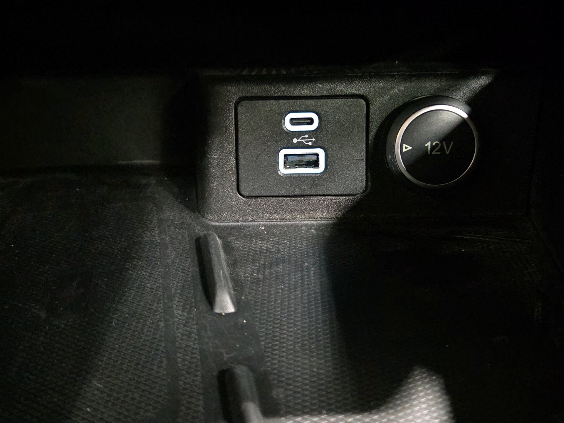 Thumbnail: 2020 Ford Escape - 19