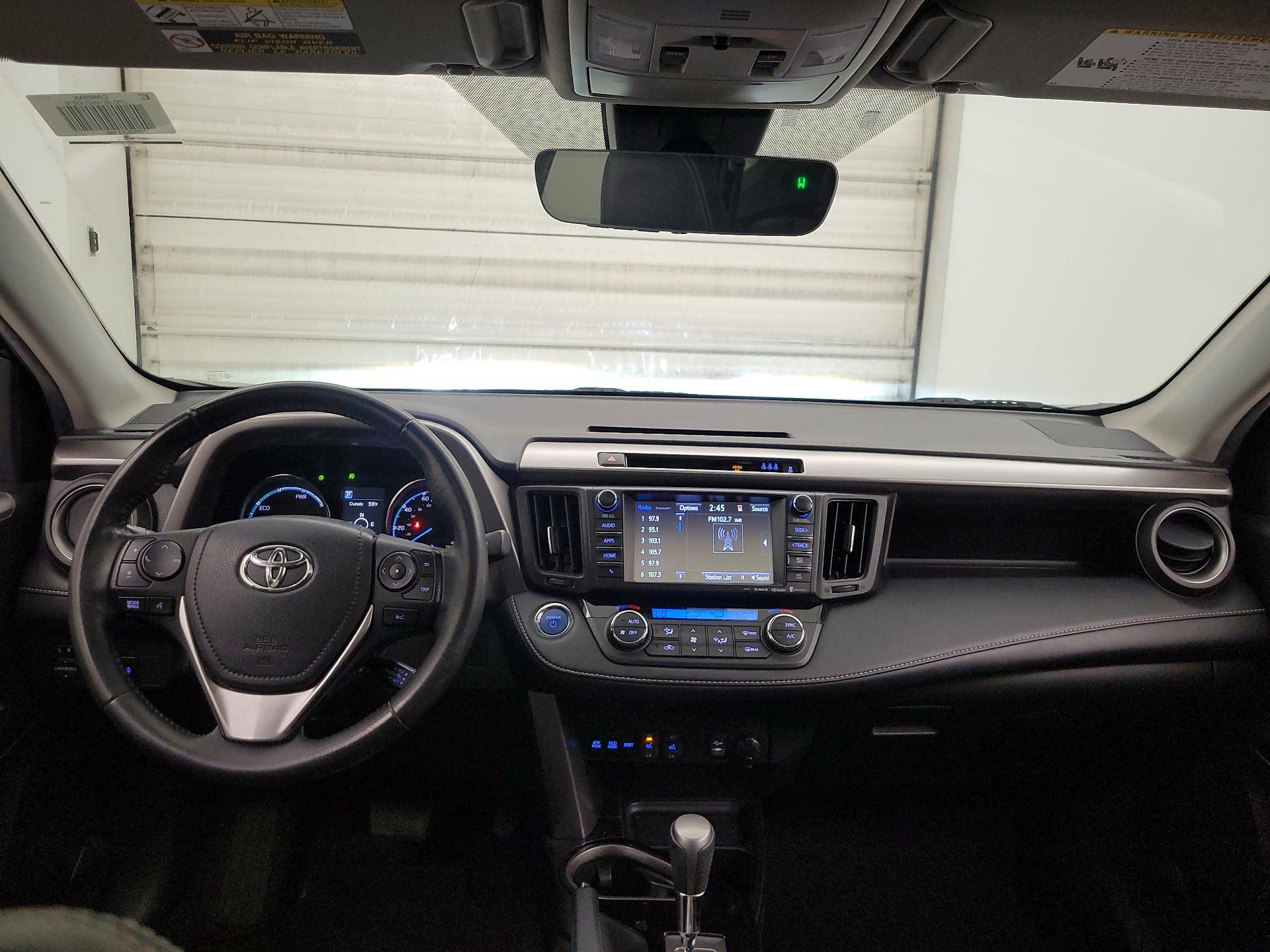 Thumbnail: 2017 Toyota RAV4 - 9