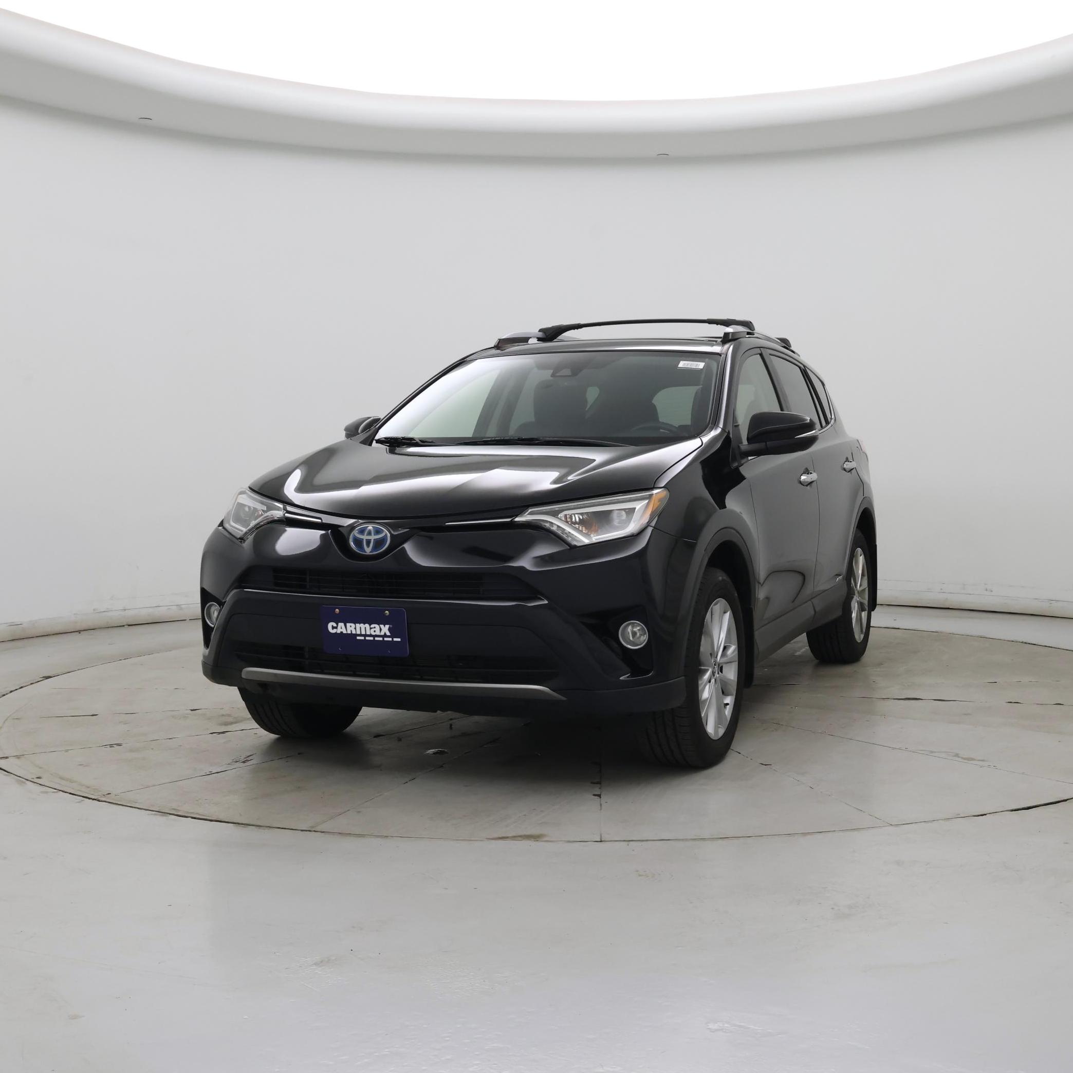 Thumbnail: 2017 Toyota RAV4 - 4