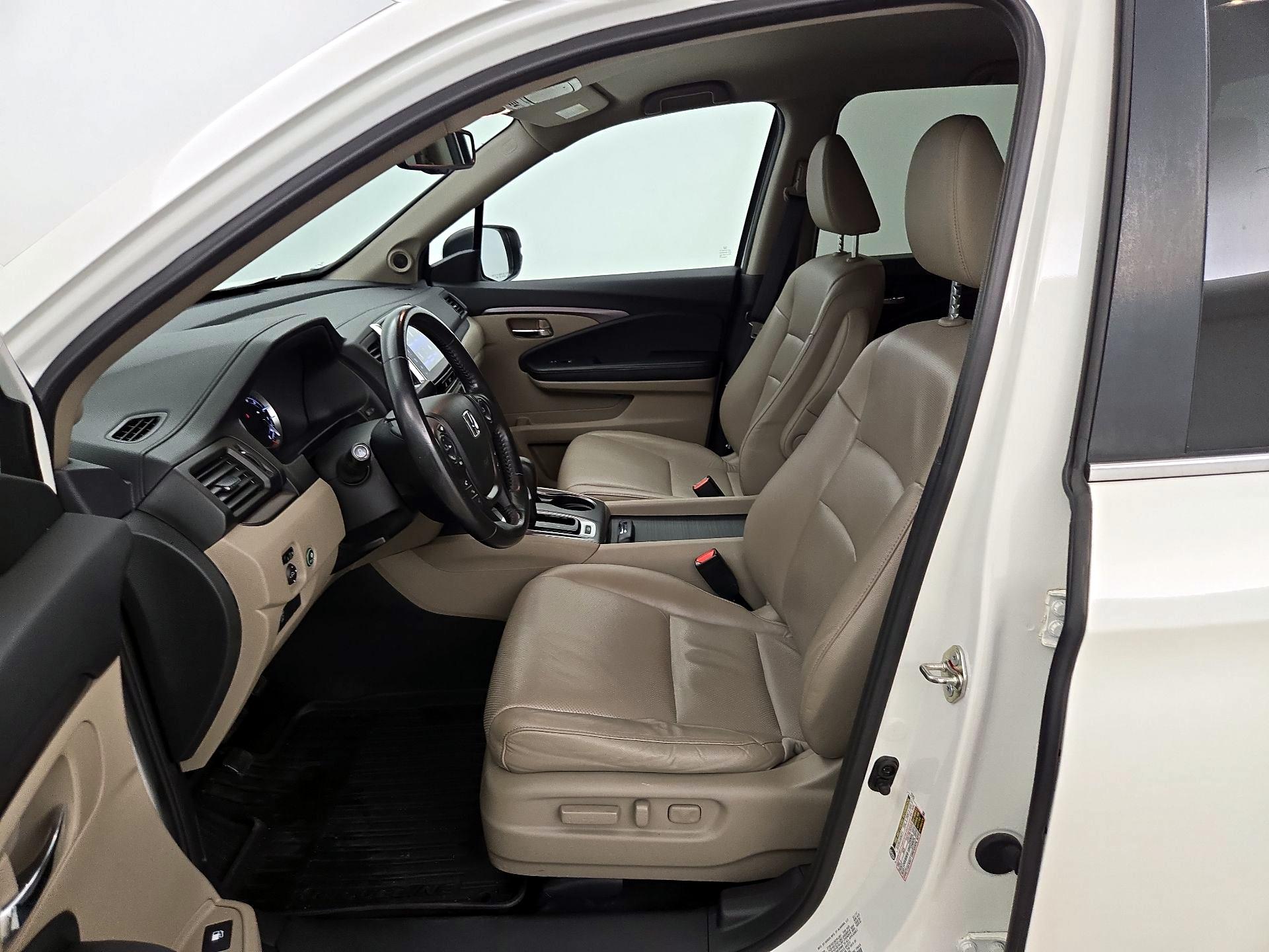 Thumbnail: 2017 Honda Ridgeline - 11