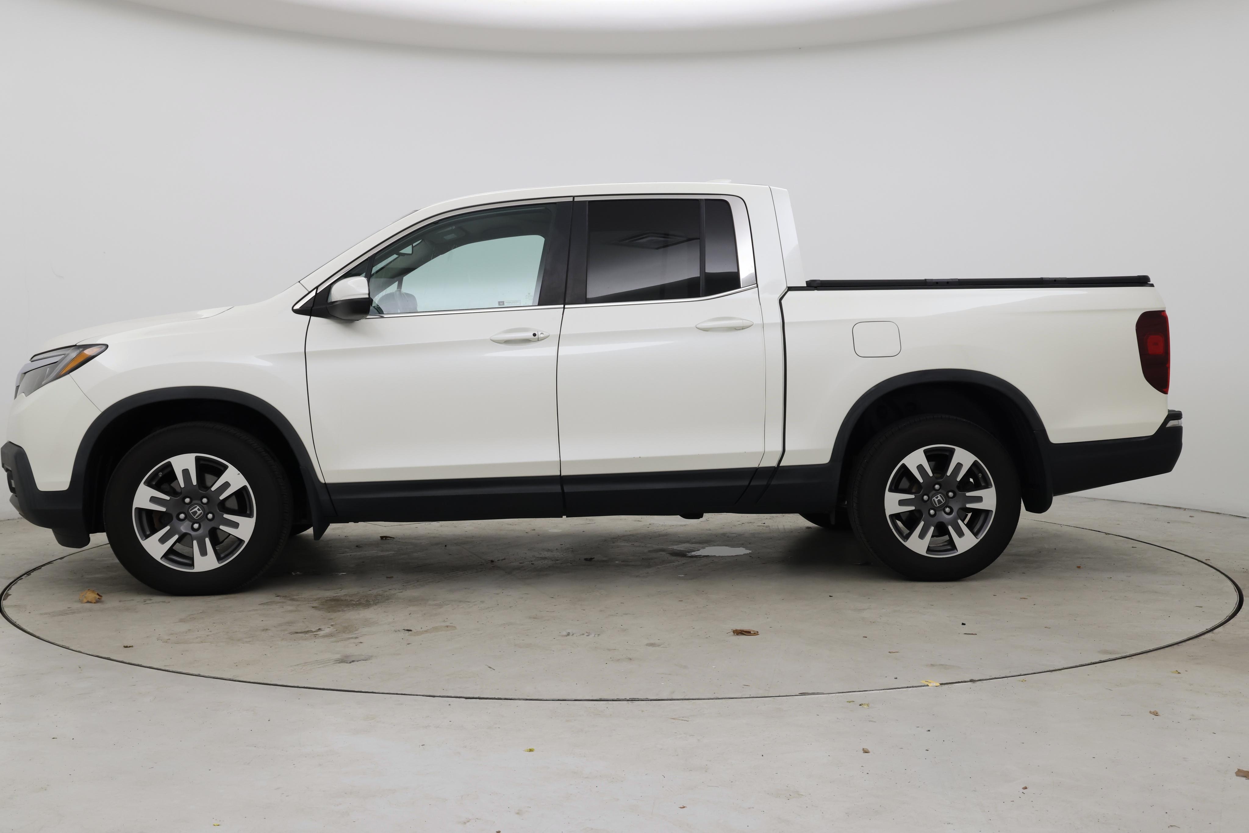 Thumbnail: 2017 Honda Ridgeline - 3