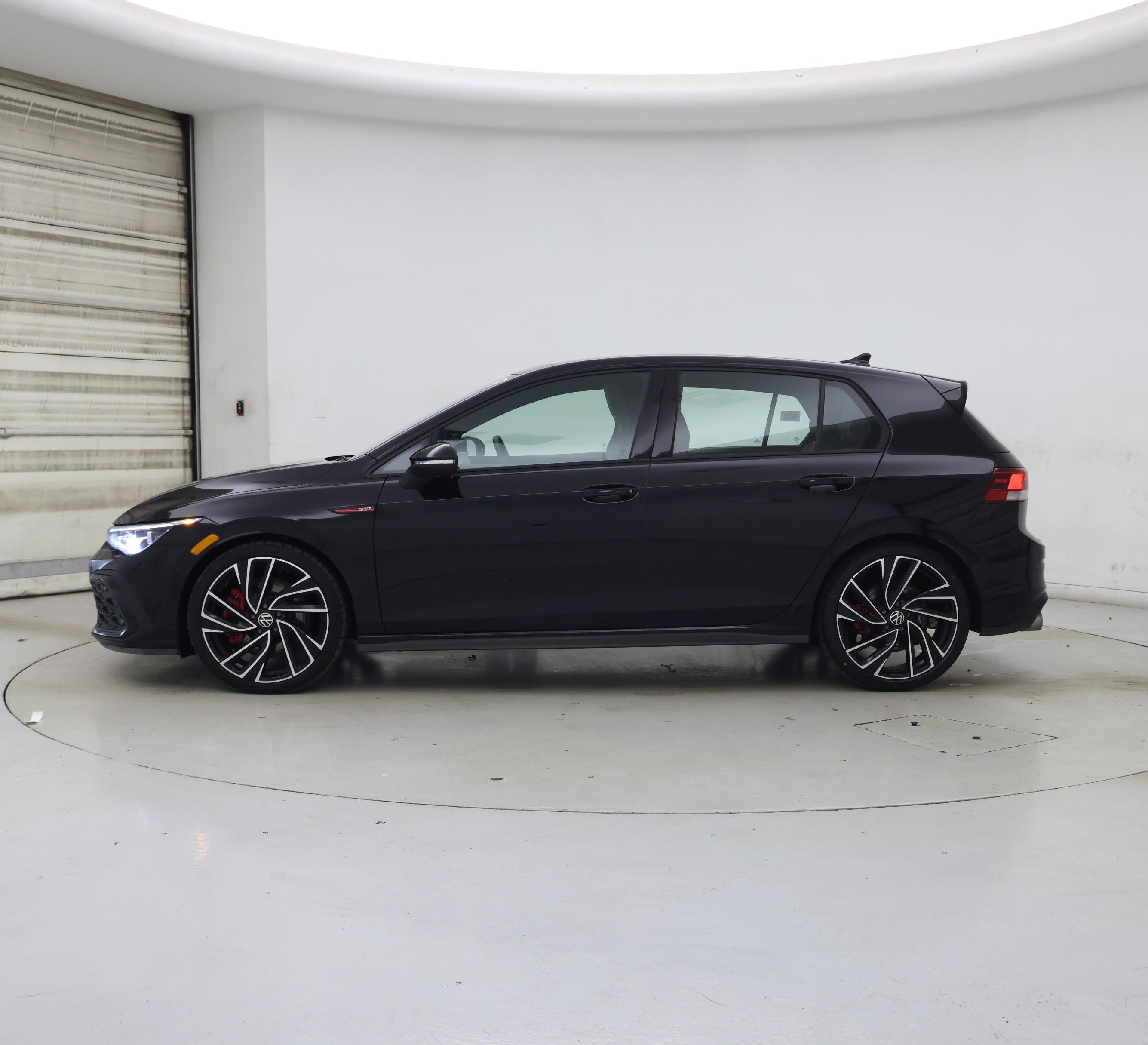 Thumbnail: 2024 Volkswagen Golf - 3