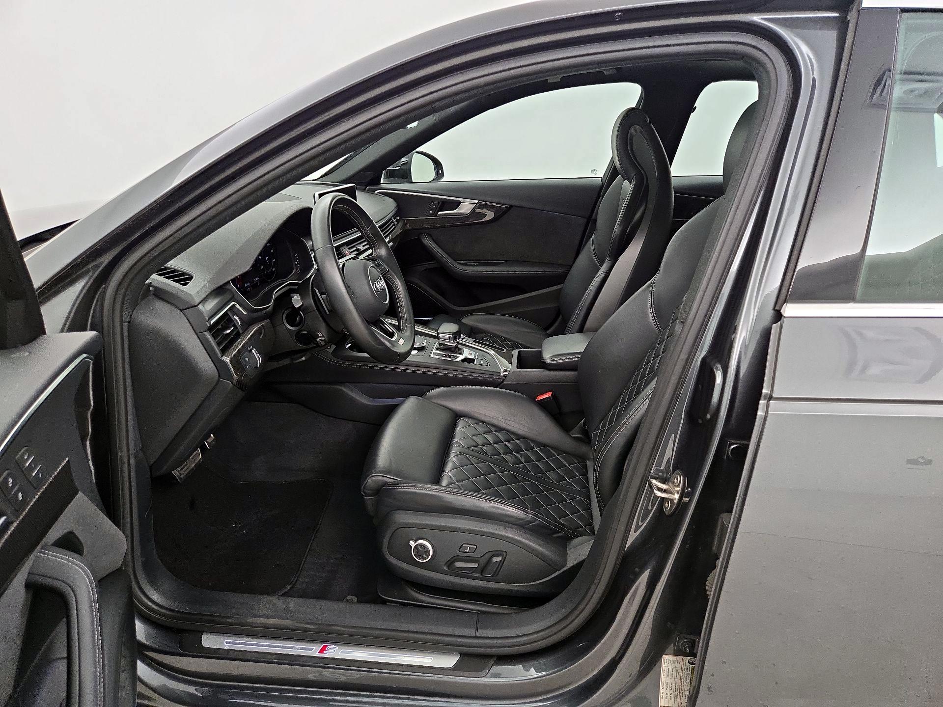 Thumbnail: 2019 Audi S4 - 11