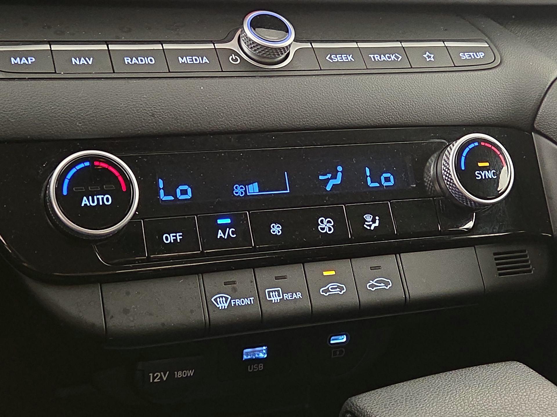 Thumbnail: 2024 Hyundai Elantra - 17