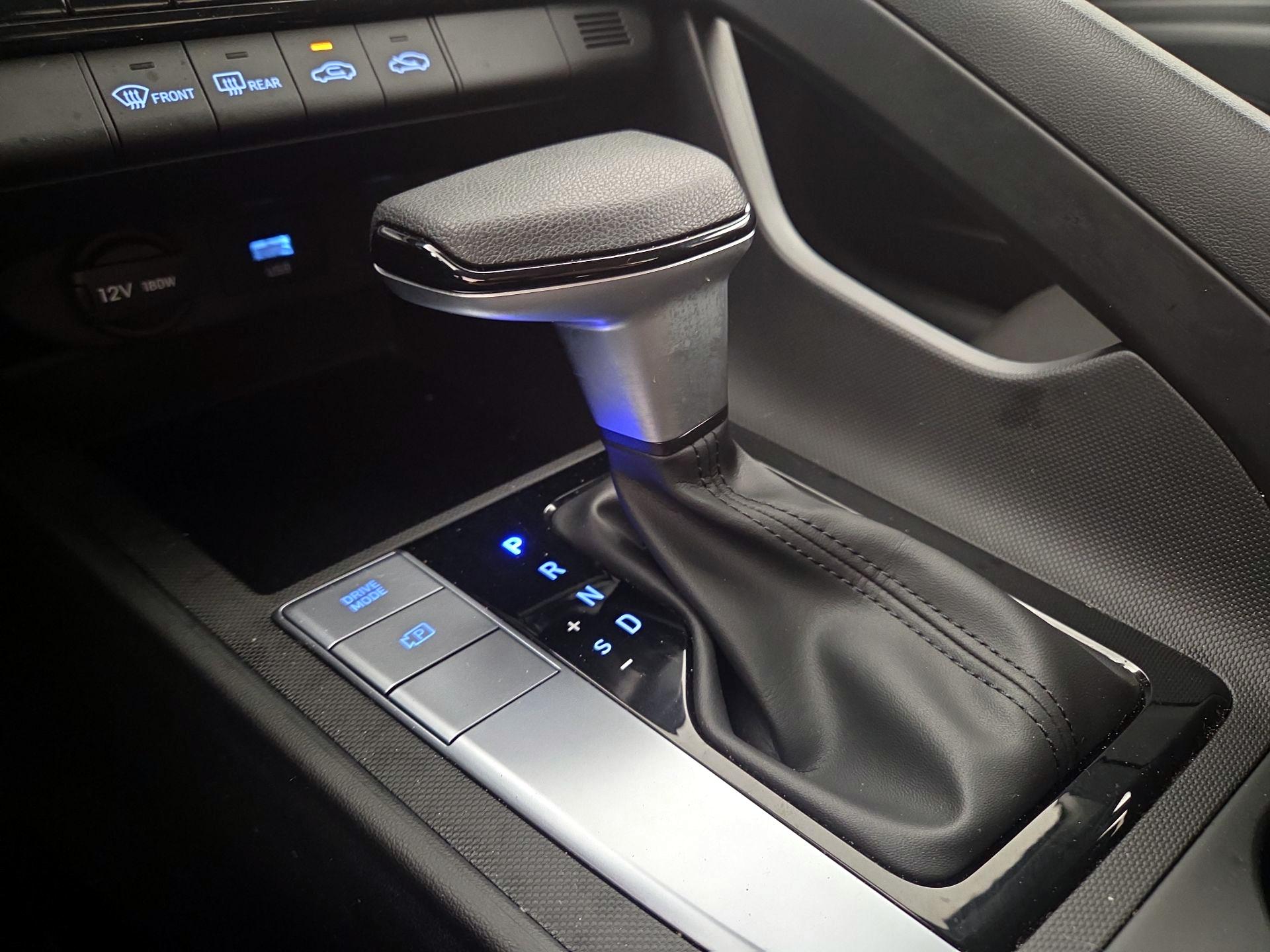 Thumbnail: 2024 Hyundai Elantra - 18