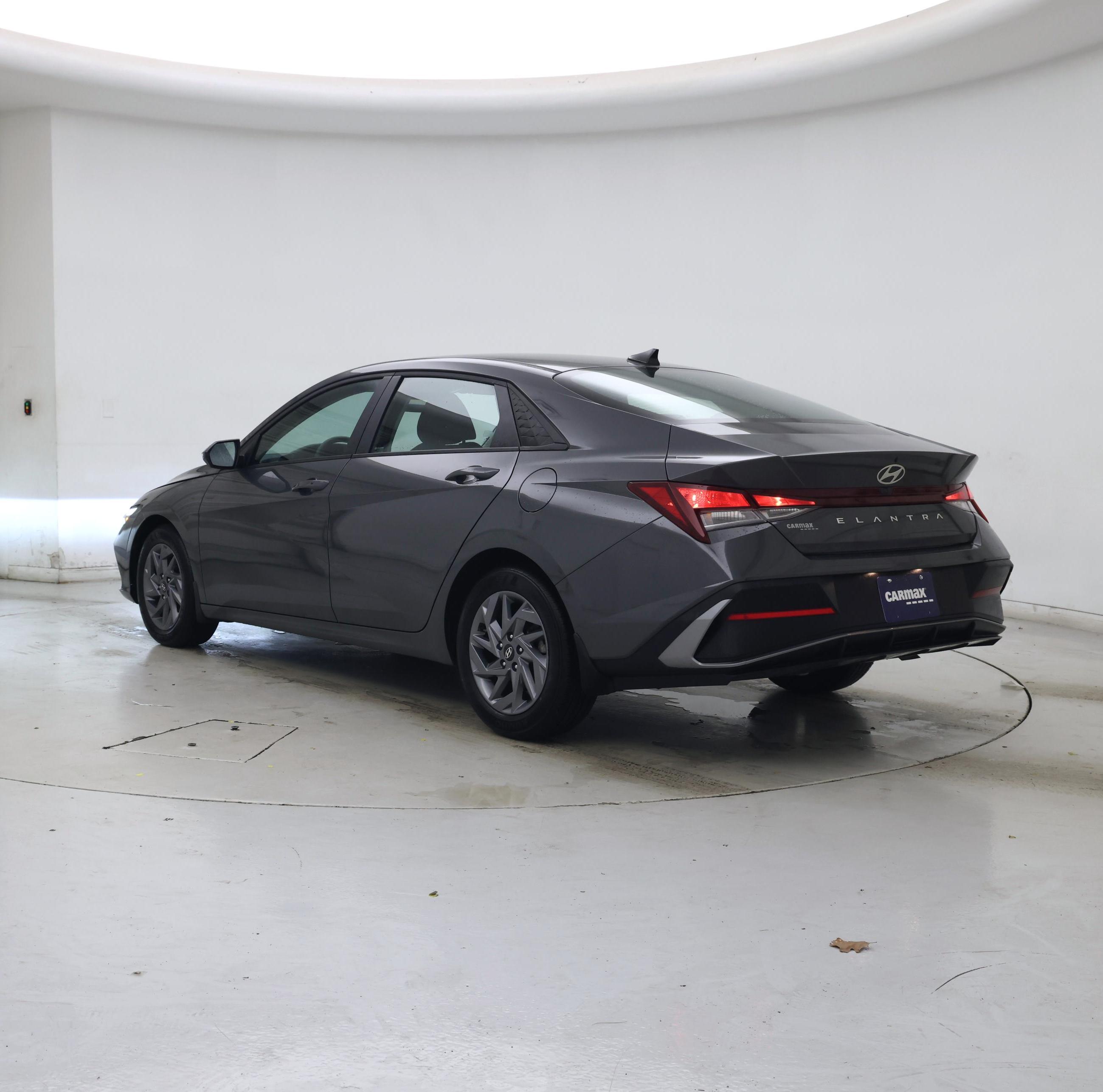 Thumbnail: 2024 Hyundai Elantra - 2