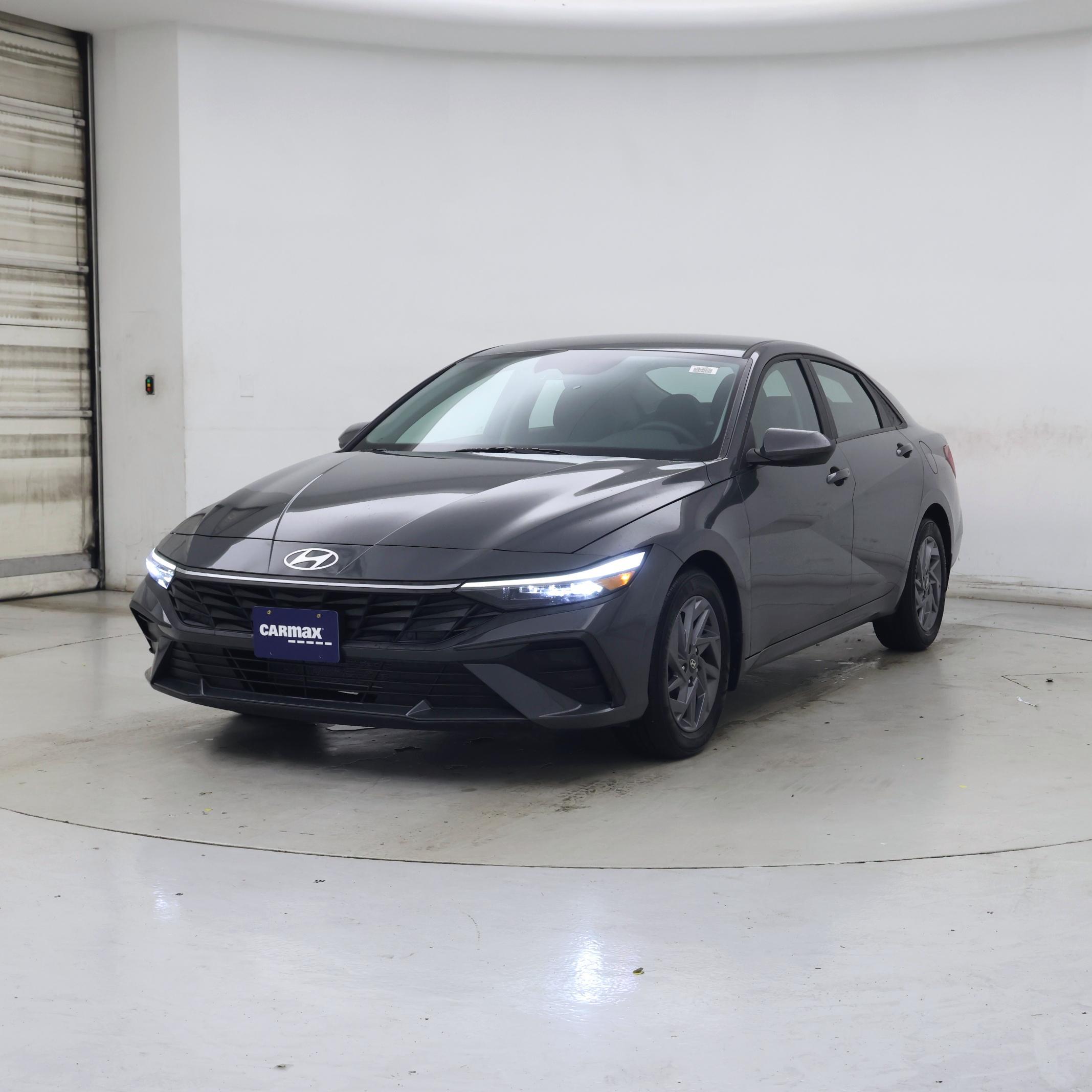 Thumbnail: 2024 Hyundai Elantra - 4