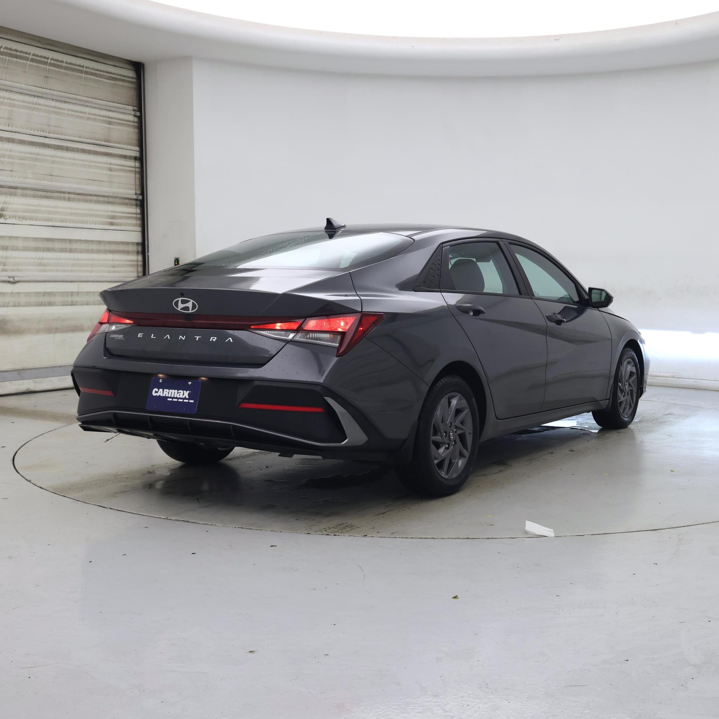 Thumbnail: 2024 Hyundai Elantra - 8