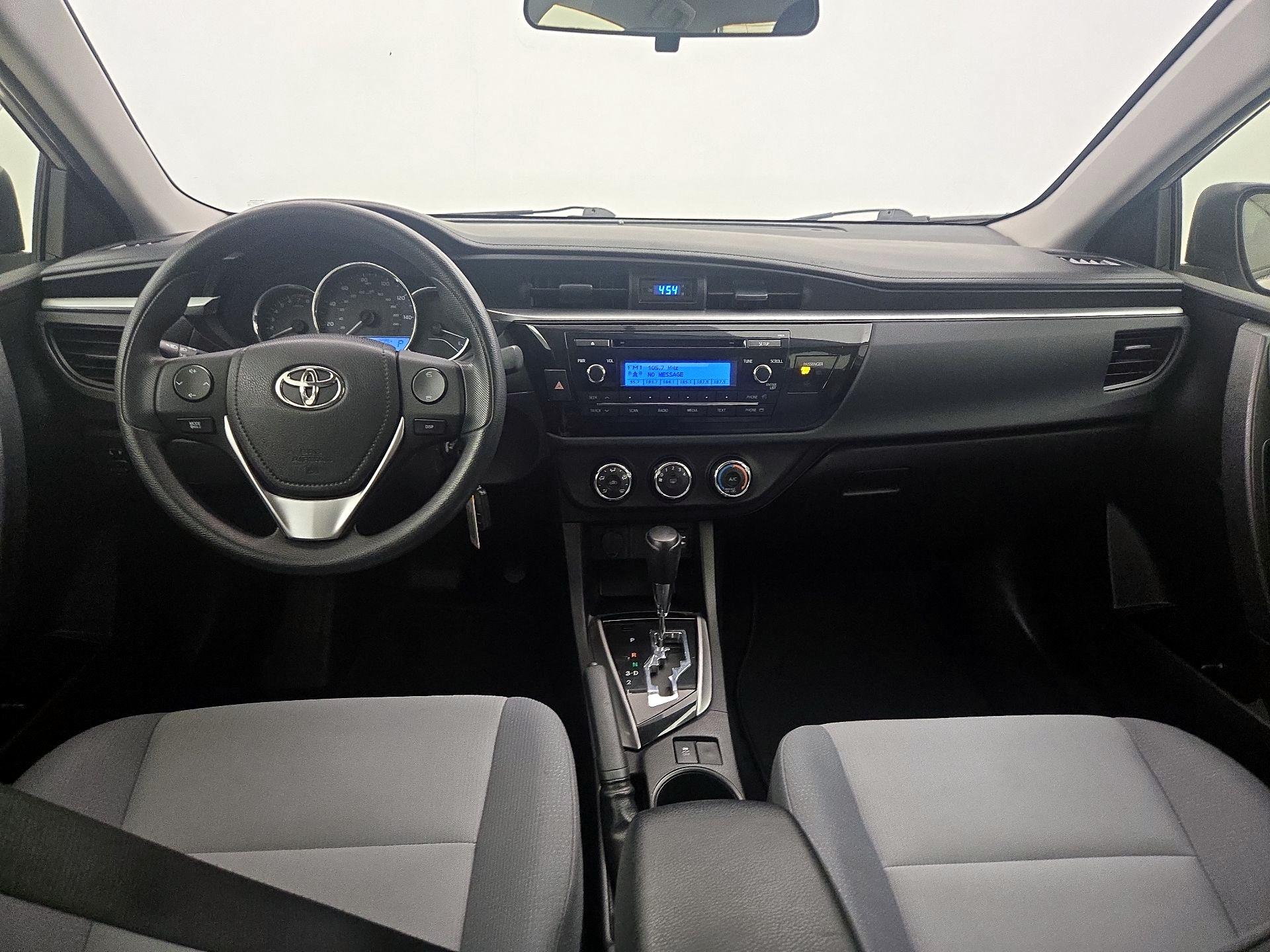 Thumbnail: 2015 Toyota Corolla - 9