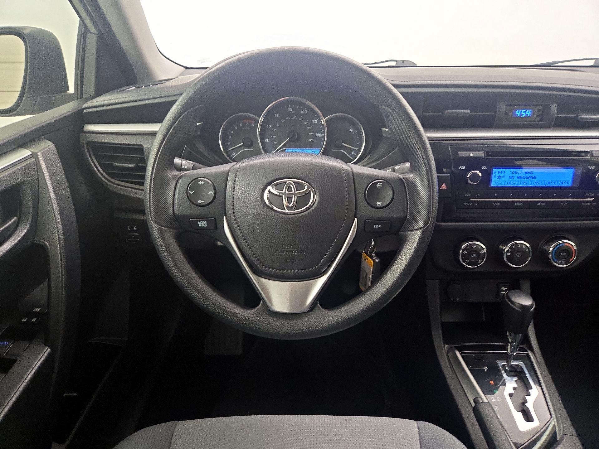 Thumbnail: 2015 Toyota Corolla - 10