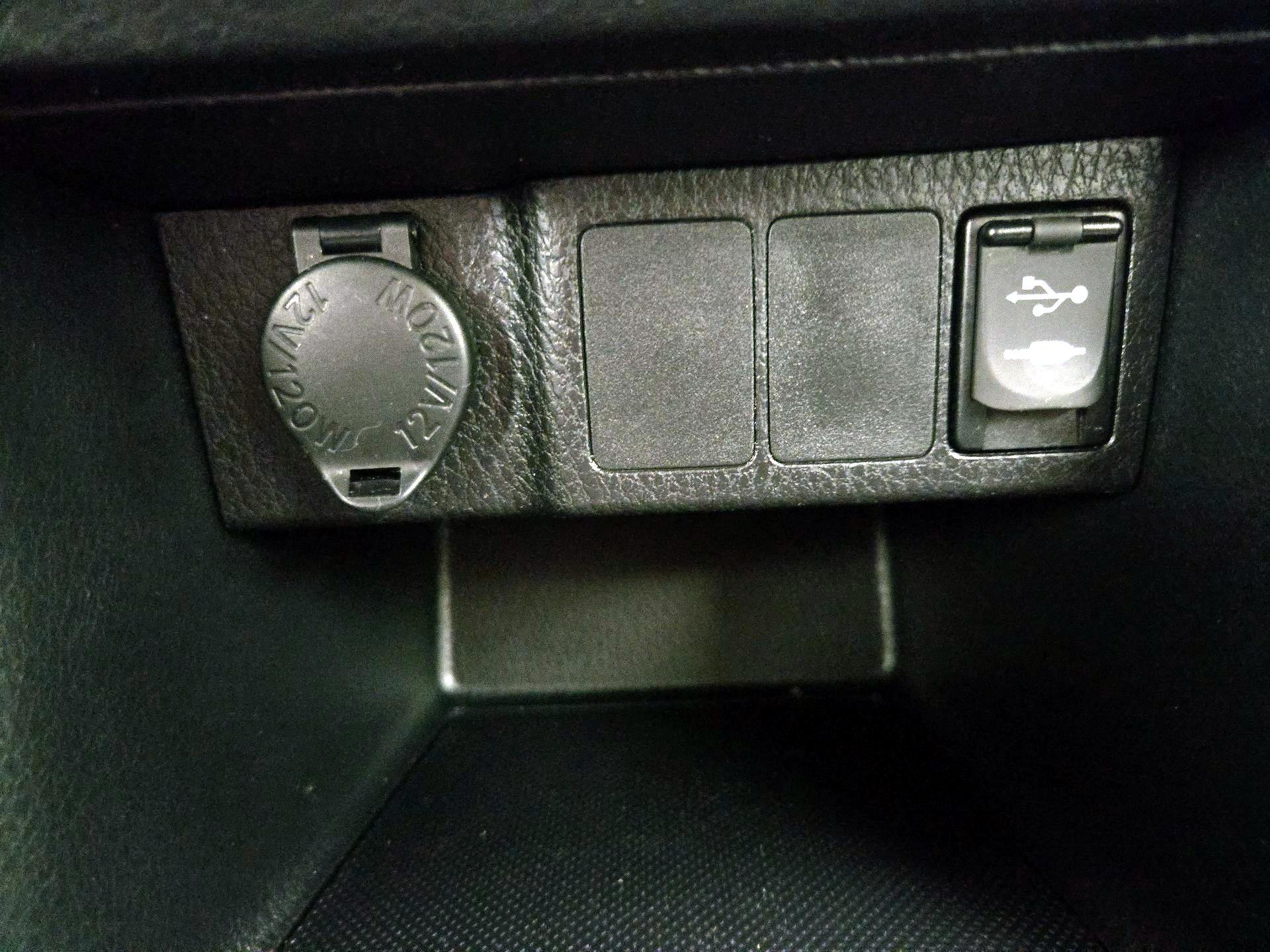 Thumbnail: 2015 Toyota Corolla - 17