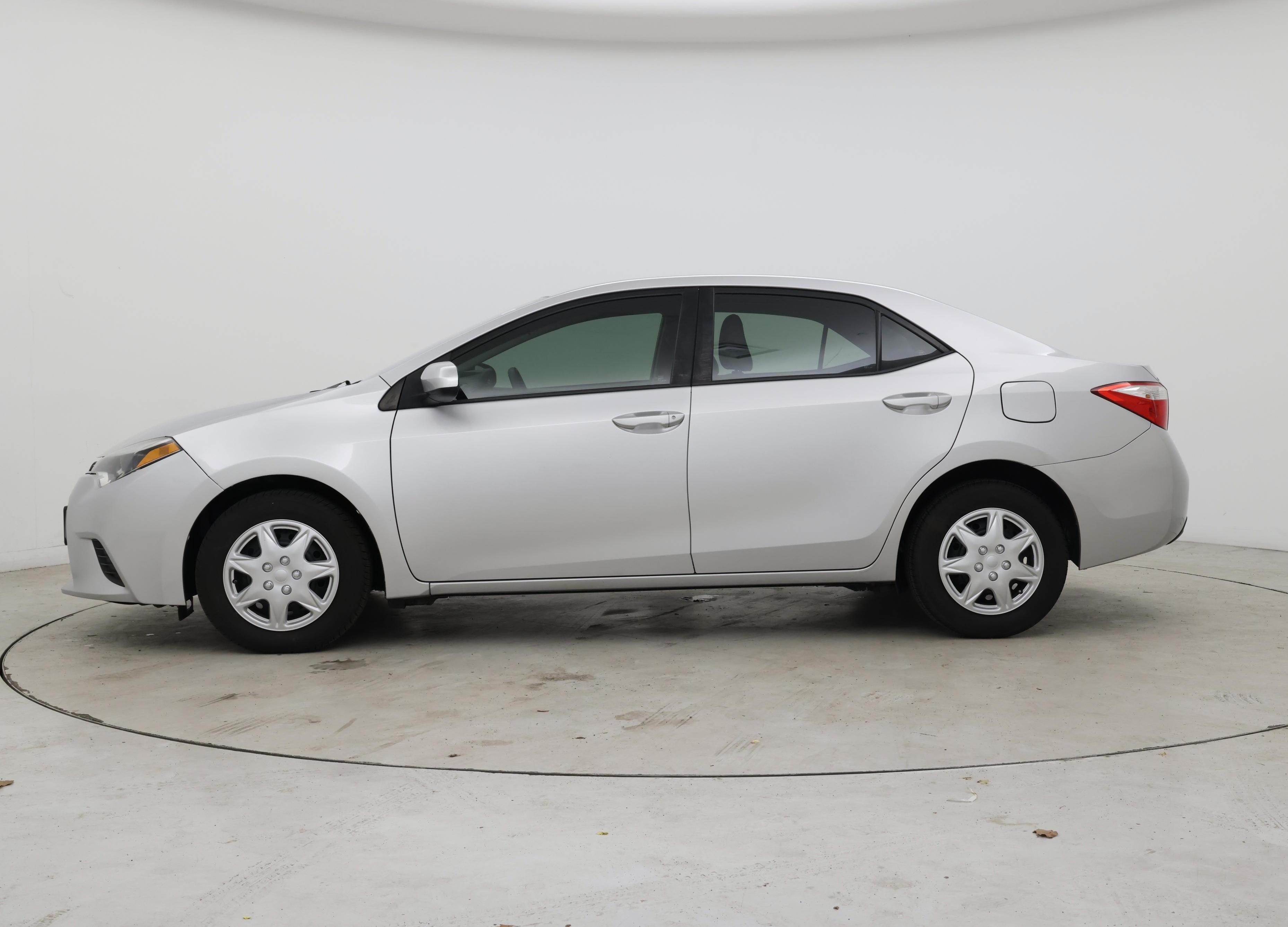 Thumbnail: 2015 Toyota Corolla - 3