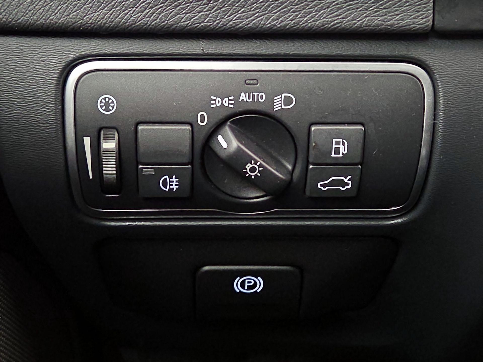 Thumbnail: 2016 Volvo S60 - 13