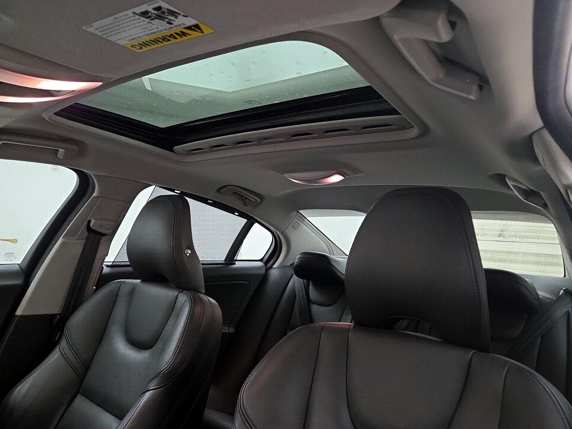 Thumbnail: 2016 Volvo S60 - 20