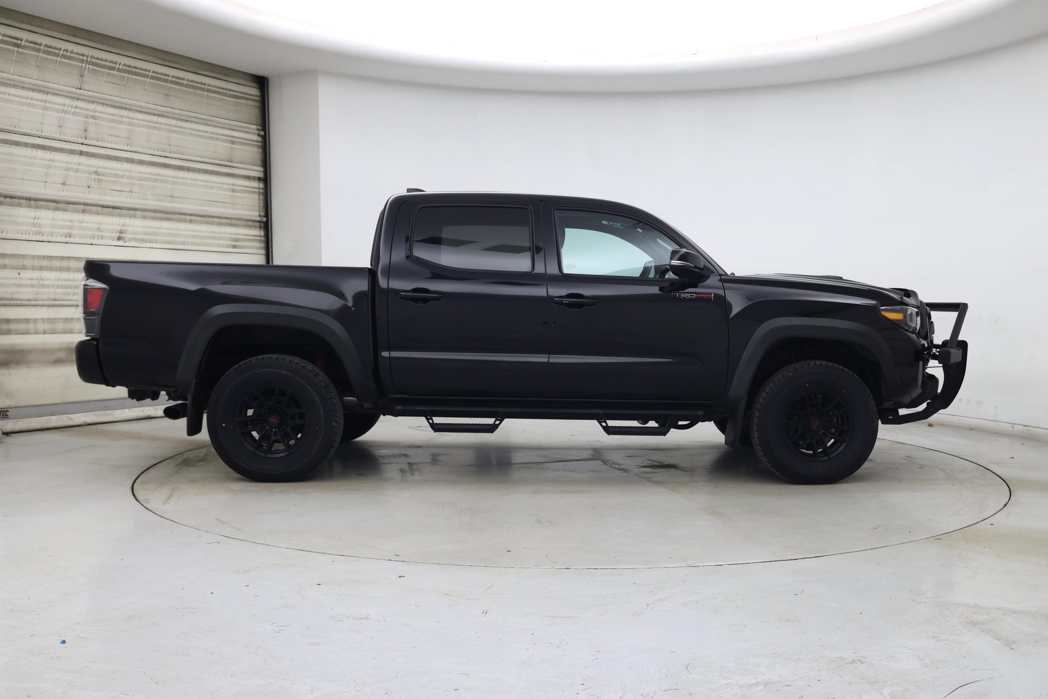 Thumbnail: 2021 Toyota Tacoma - 7