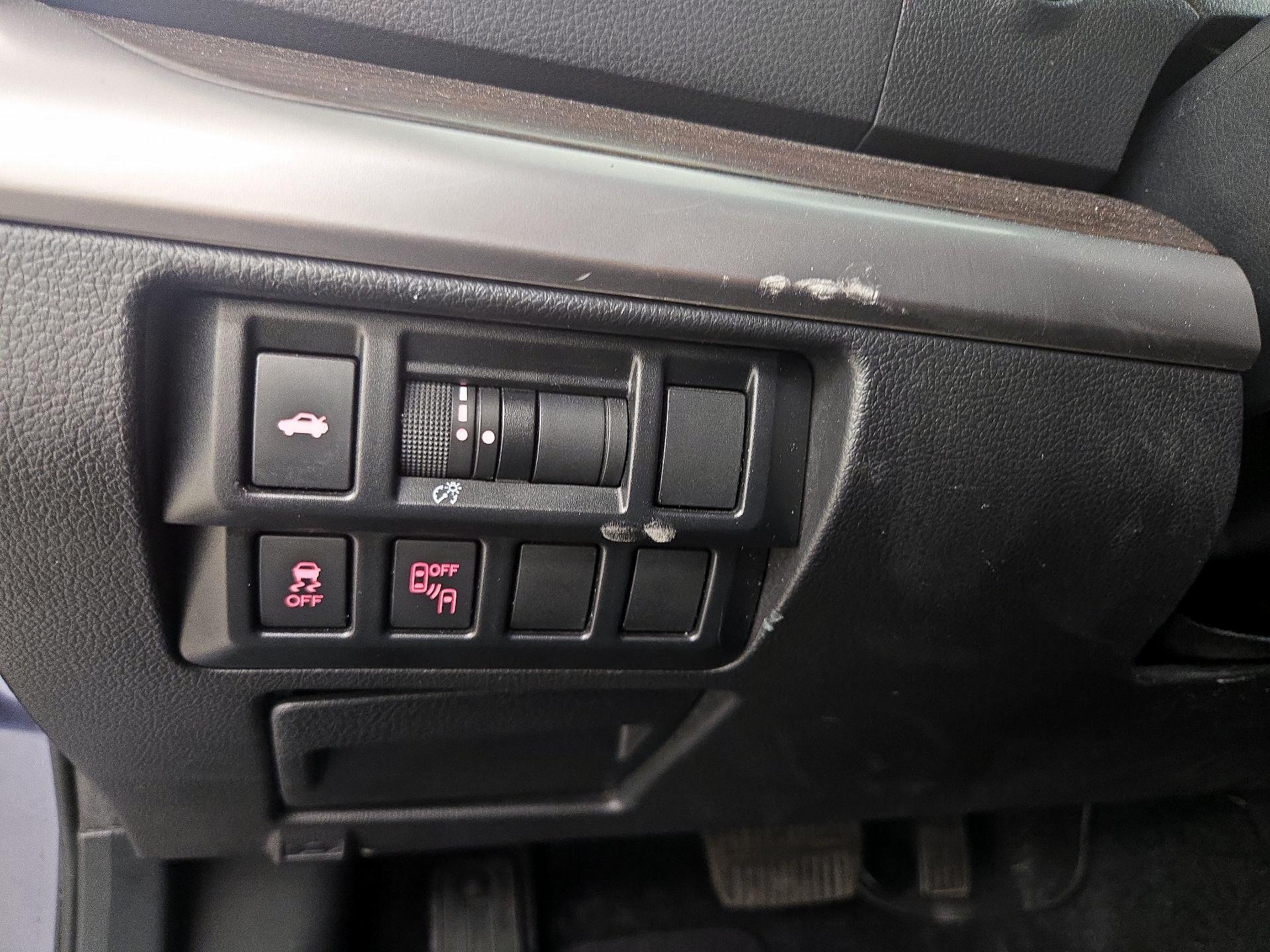 Thumbnail: 2015 Subaru Legacy - 13