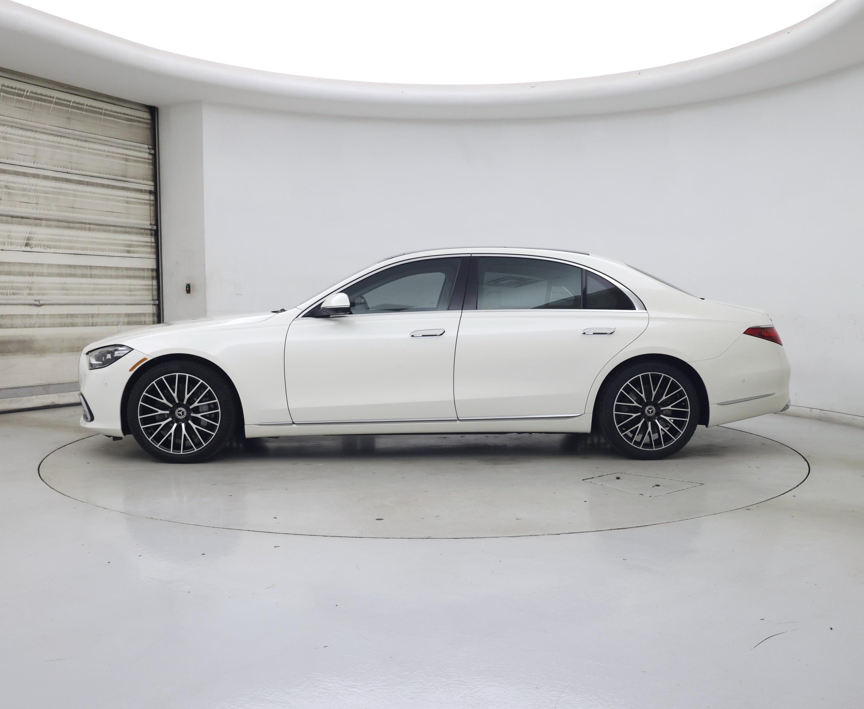 Thumbnail: 2022 Mercedes-Benz S-Class - 3