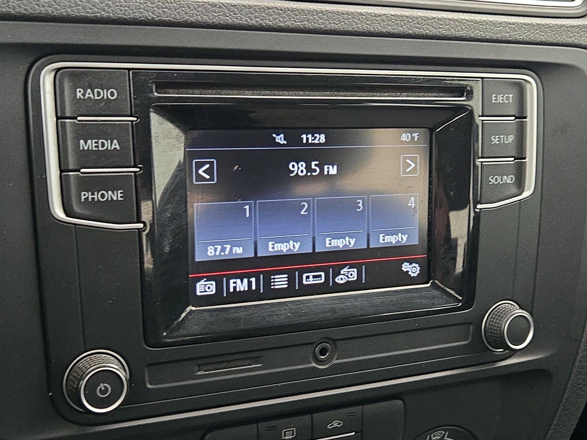 Thumbnail: 2017 Volkswagen Jetta - 15