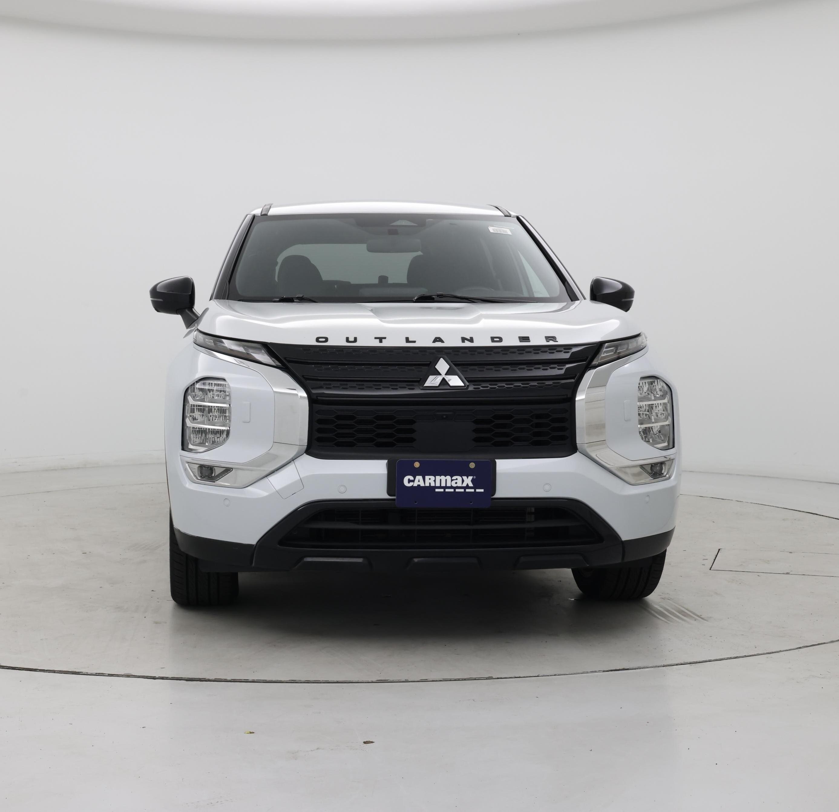 Thumbnail: 2023 Mitsubishi Outlander - 5