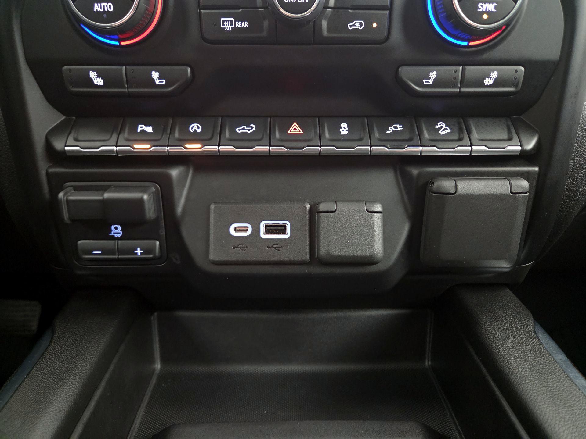 Thumbnail: 2021 Chevrolet Silverado 1500 - 18