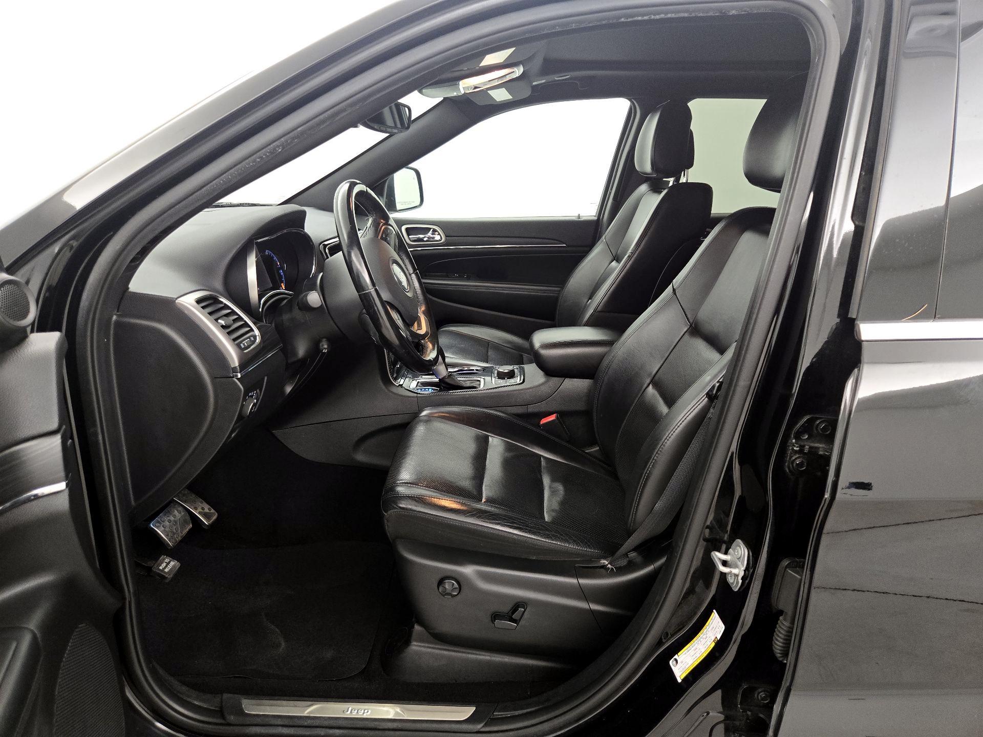 Thumbnail: 2020 Jeep Grand Cherokee - 11