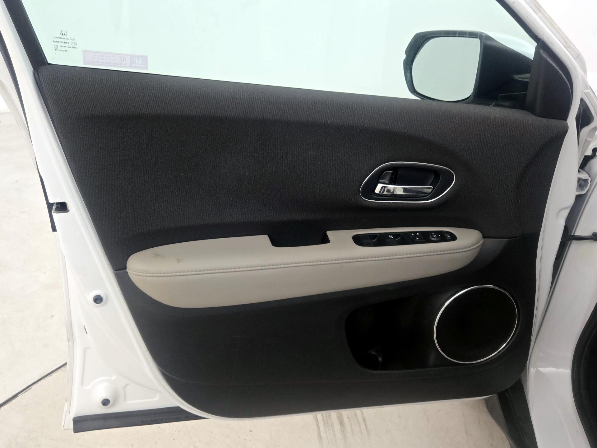 Thumbnail: 2019 Honda HR-V - 12