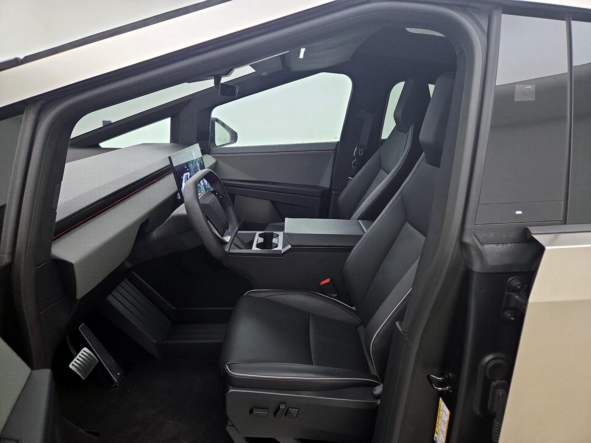 Thumbnail: 2025 Tesla Cybertruck - 11