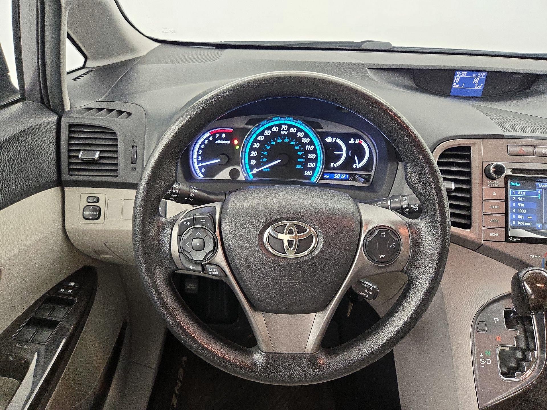 Thumbnail: 2015 Toyota Venza - 10