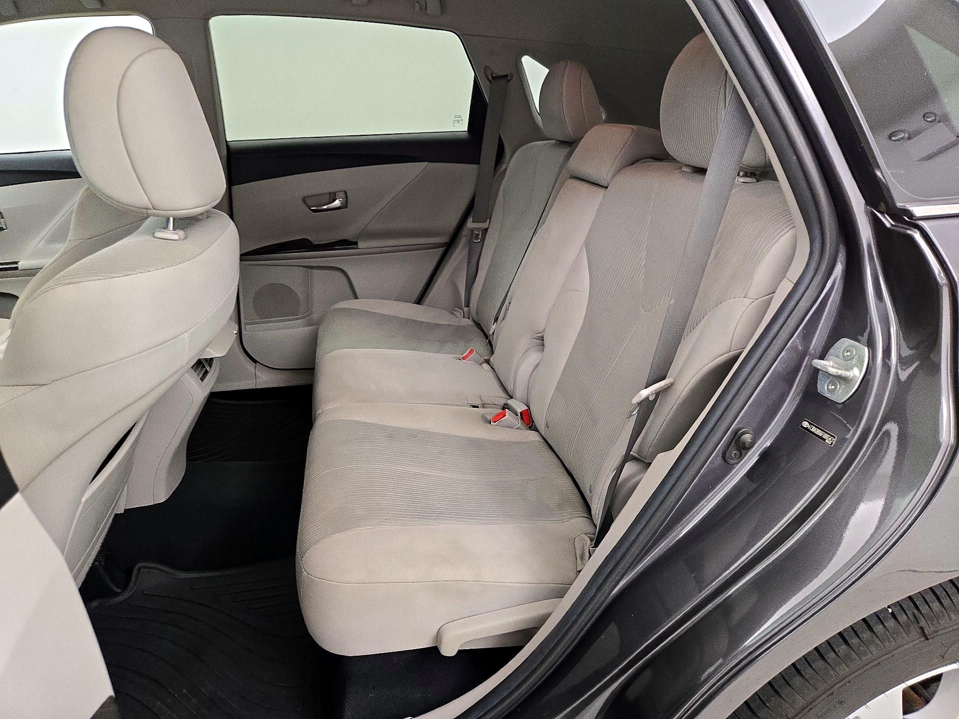 Thumbnail: 2015 Toyota Venza - 19