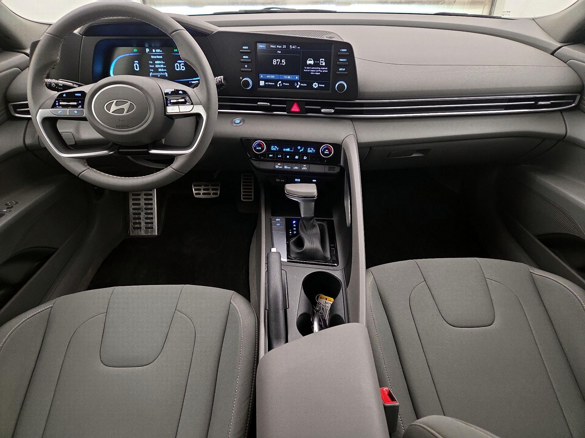 Thumbnail: 2025 Hyundai Elantra - 9