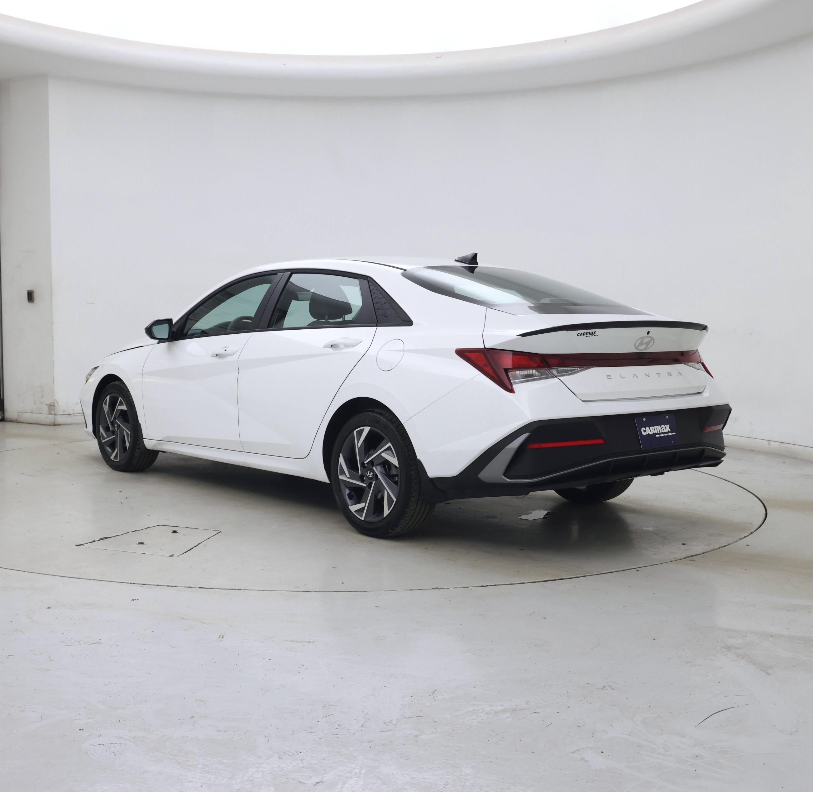 Thumbnail: 2025 Hyundai Elantra - 2