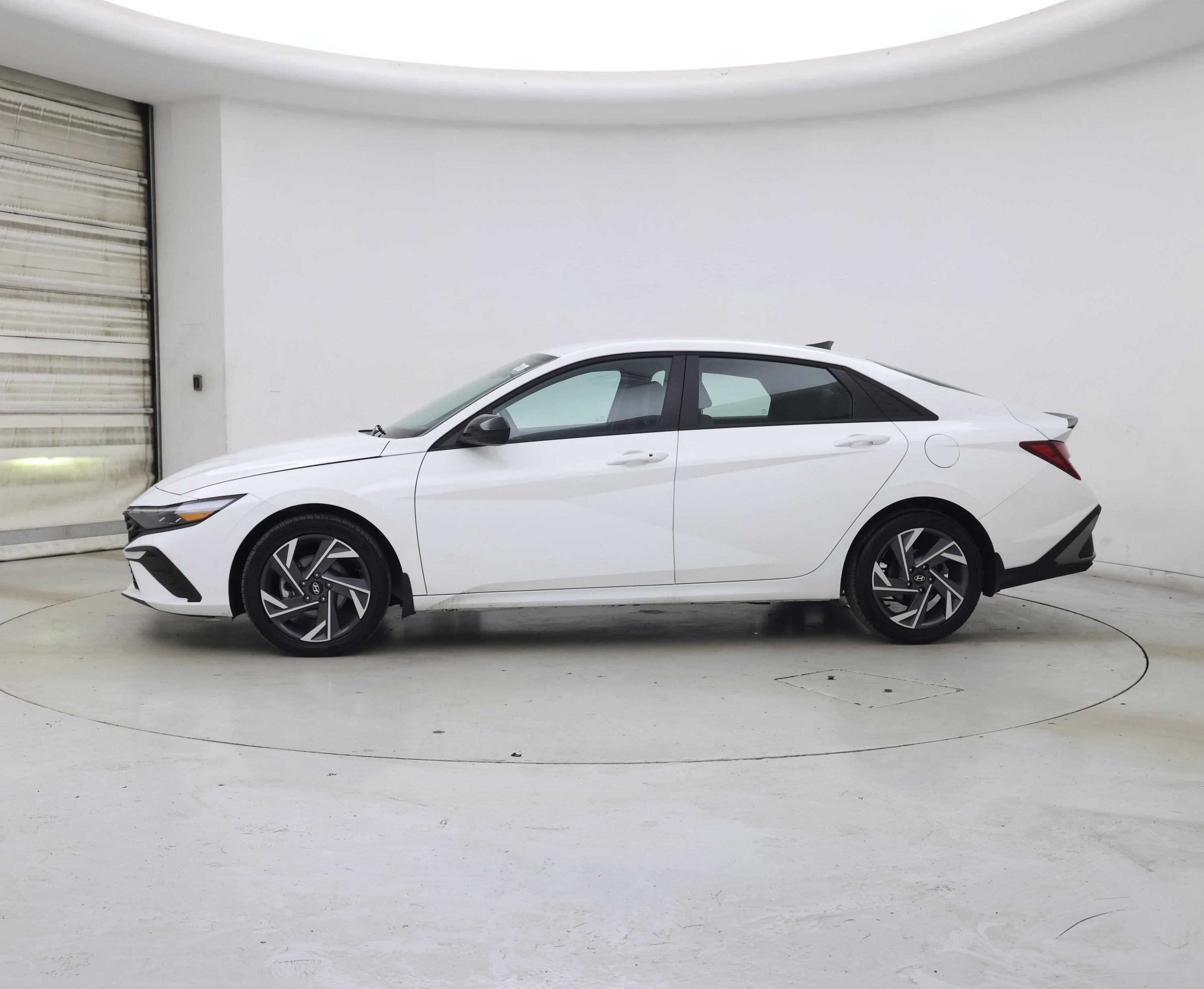 Thumbnail: 2025 Hyundai Elantra - 3