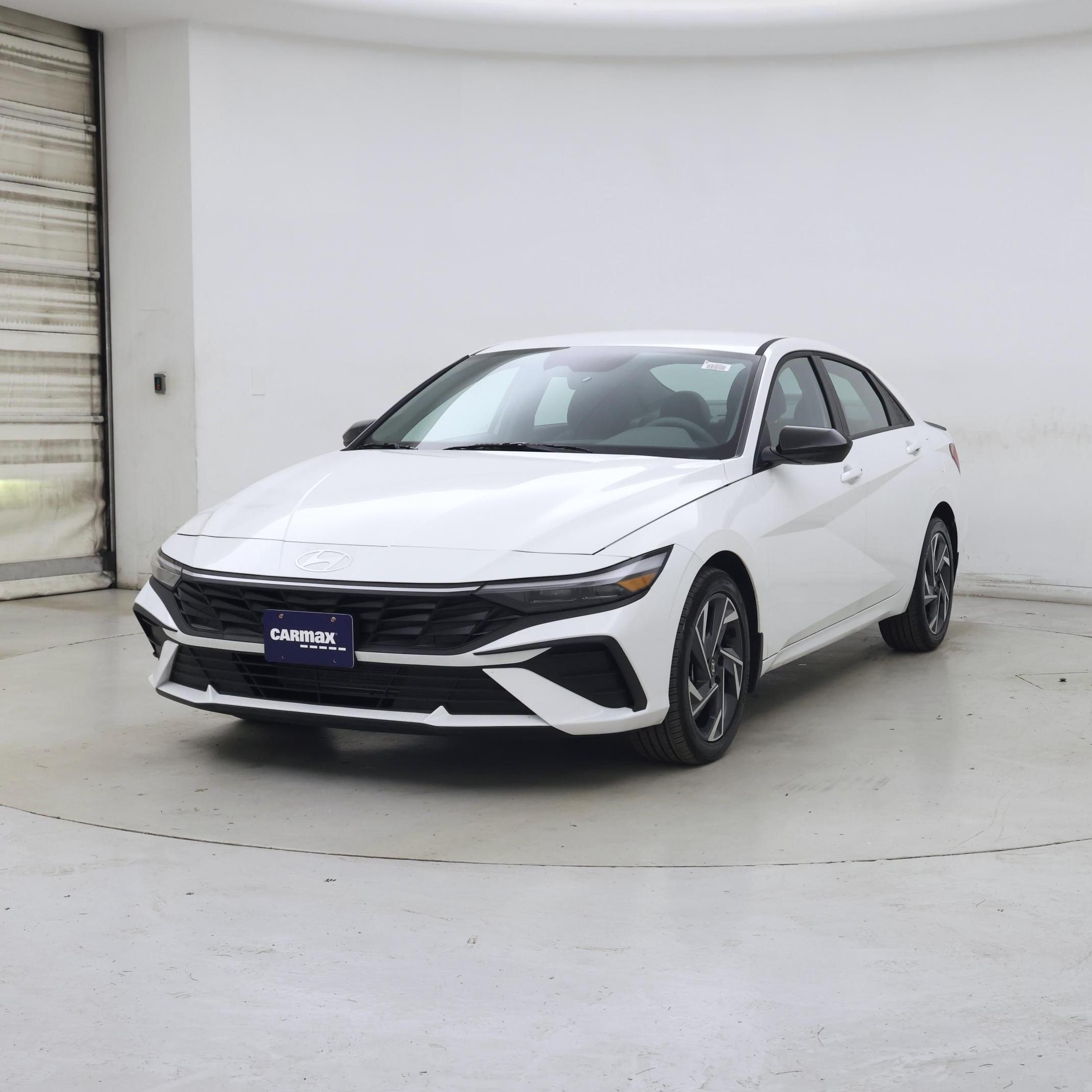 Thumbnail: 2025 Hyundai Elantra - 4