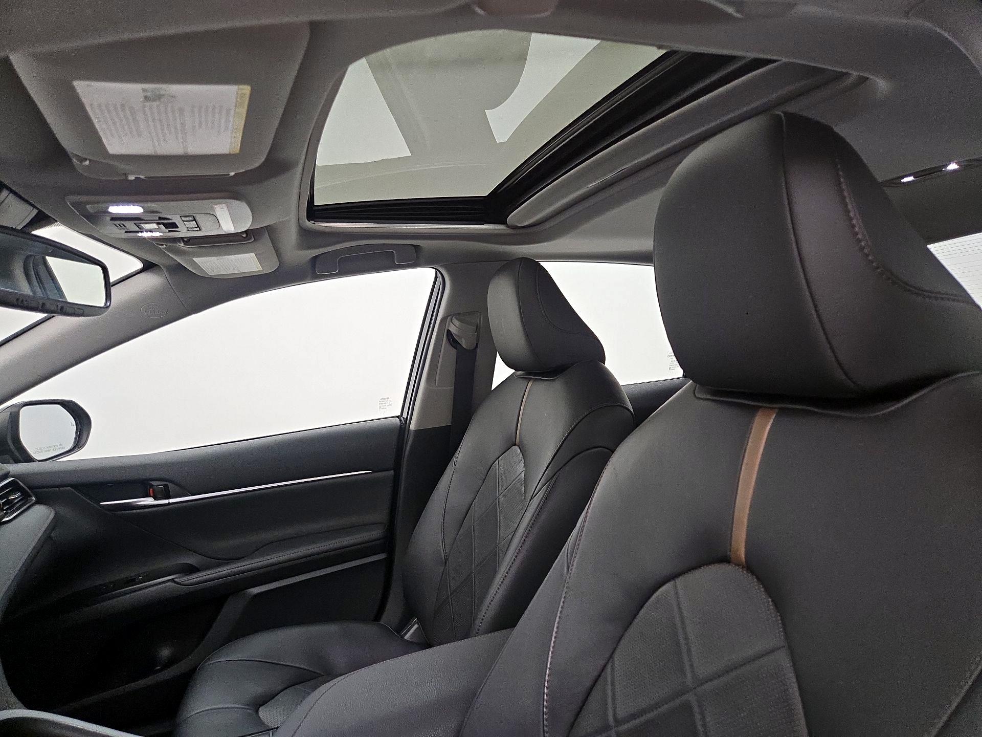 Thumbnail: 2019 Toyota Camry - 20