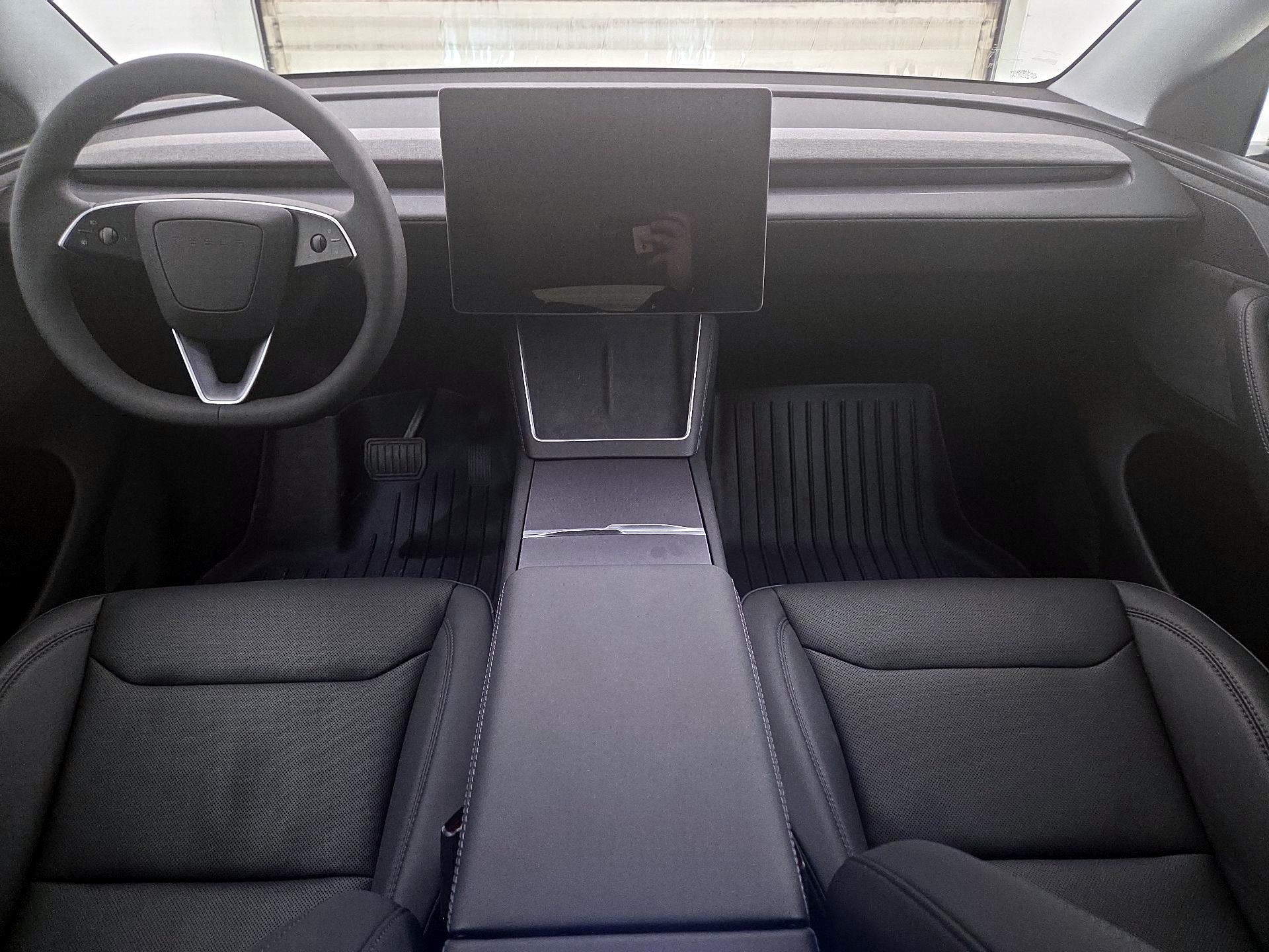 Thumbnail: 2026 Tesla Model Y - 9