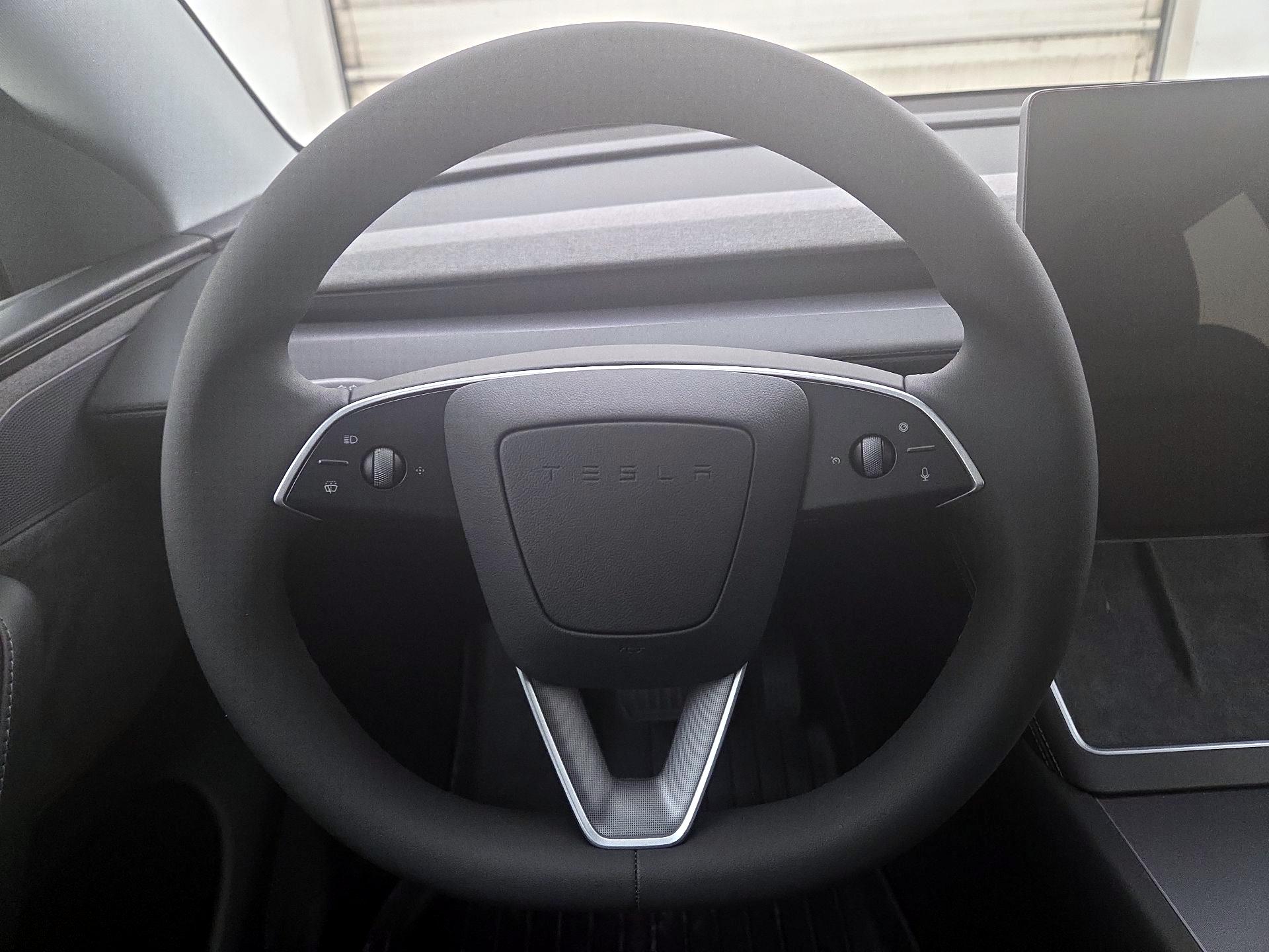 Thumbnail: 2026 Tesla Model Y - 10