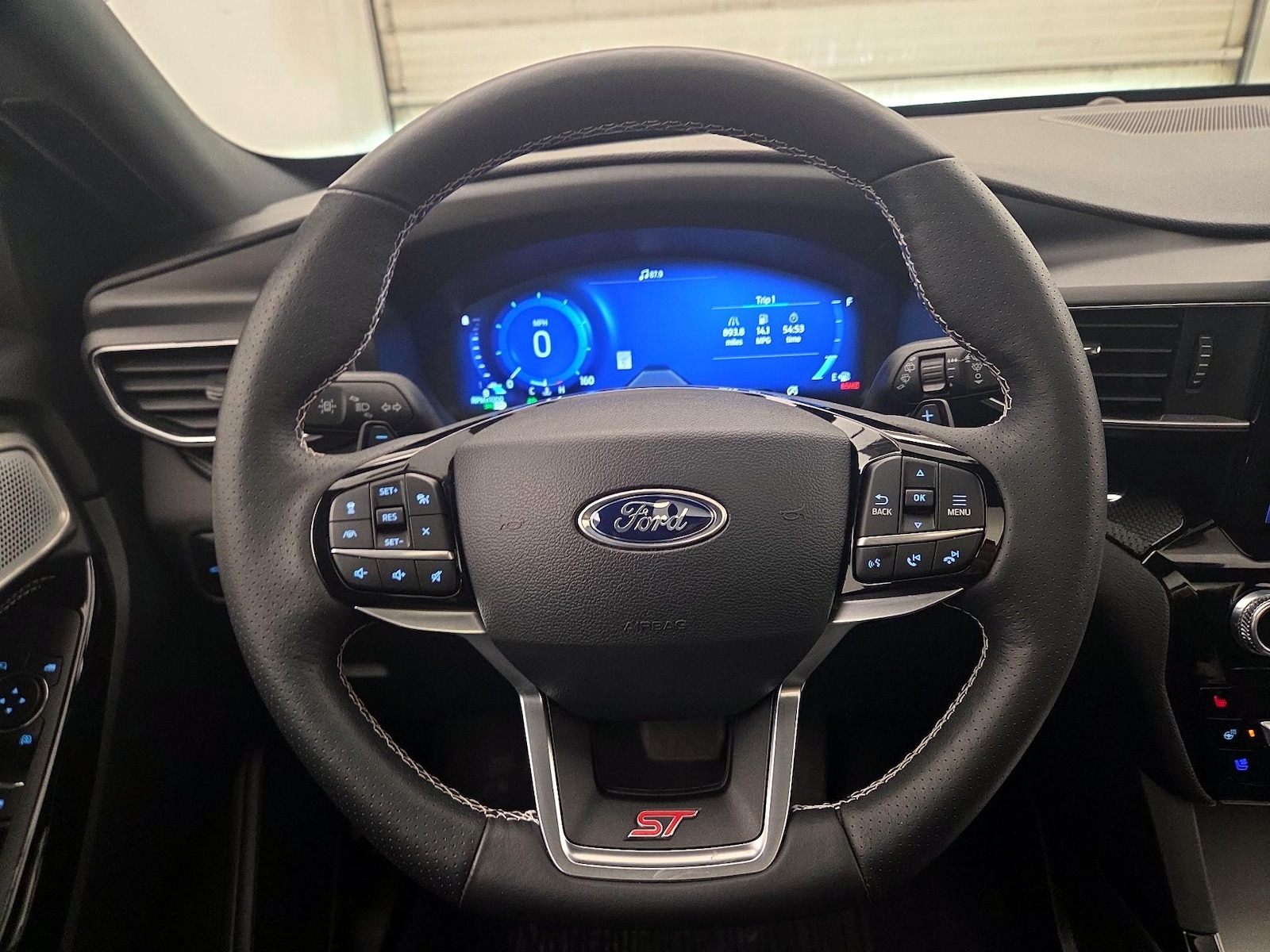 2024 Ford Explorer ST - Photo 11
