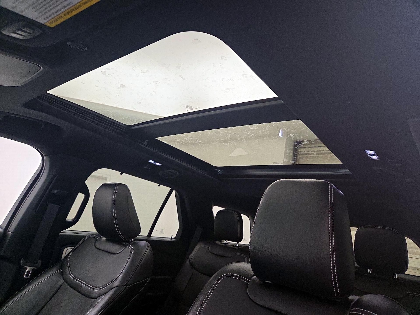 2024 Ford Explorer ST - Photo 21