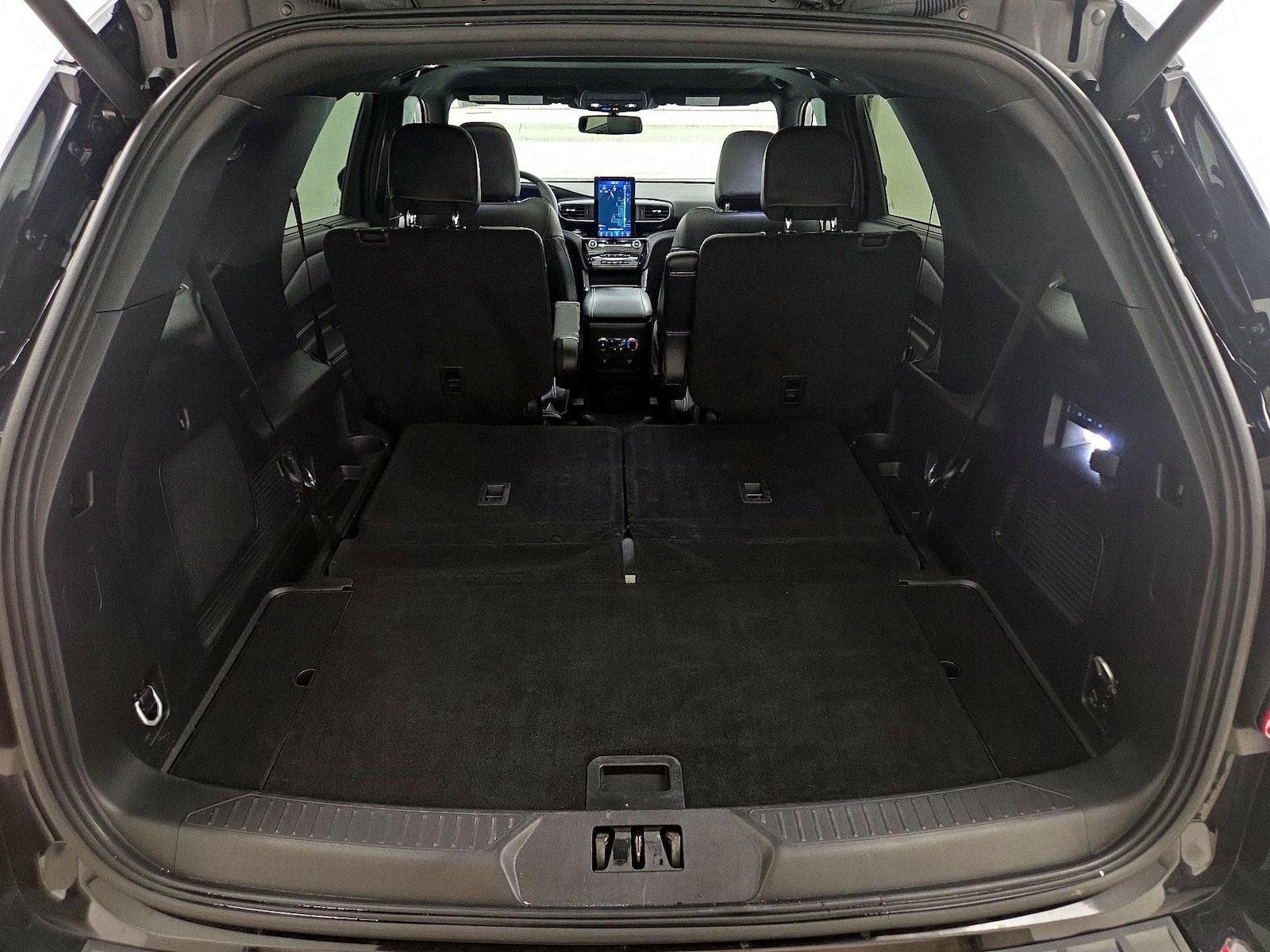 2024 Ford Explorer ST - Photo 25