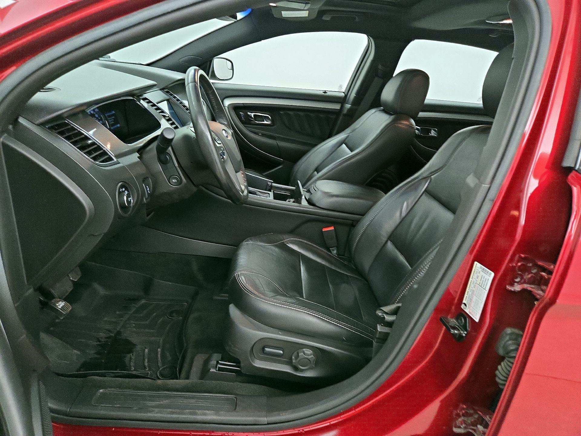 Thumbnail: 2016 Ford Taurus - 11