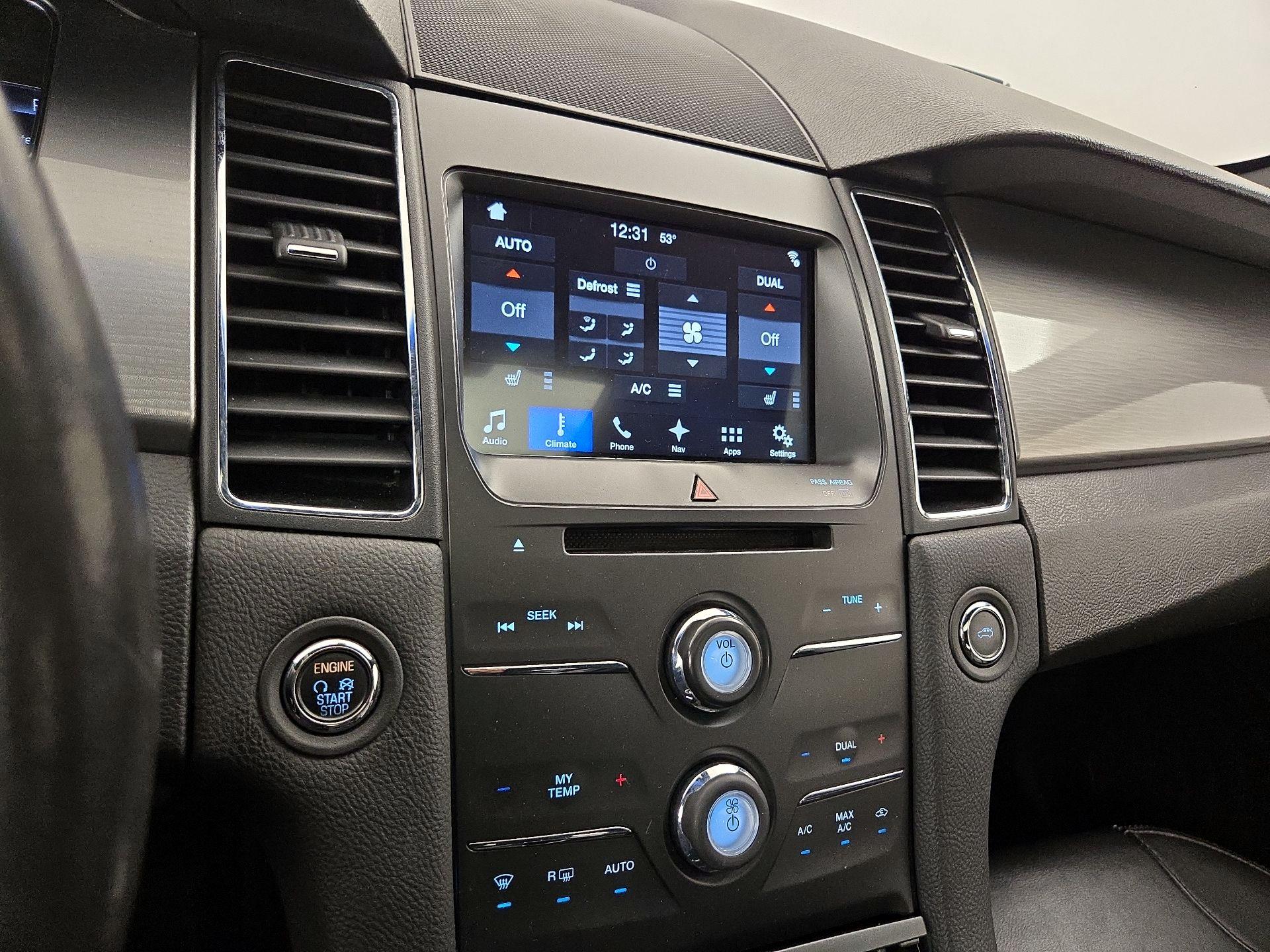 Thumbnail: 2016 Ford Taurus - 16