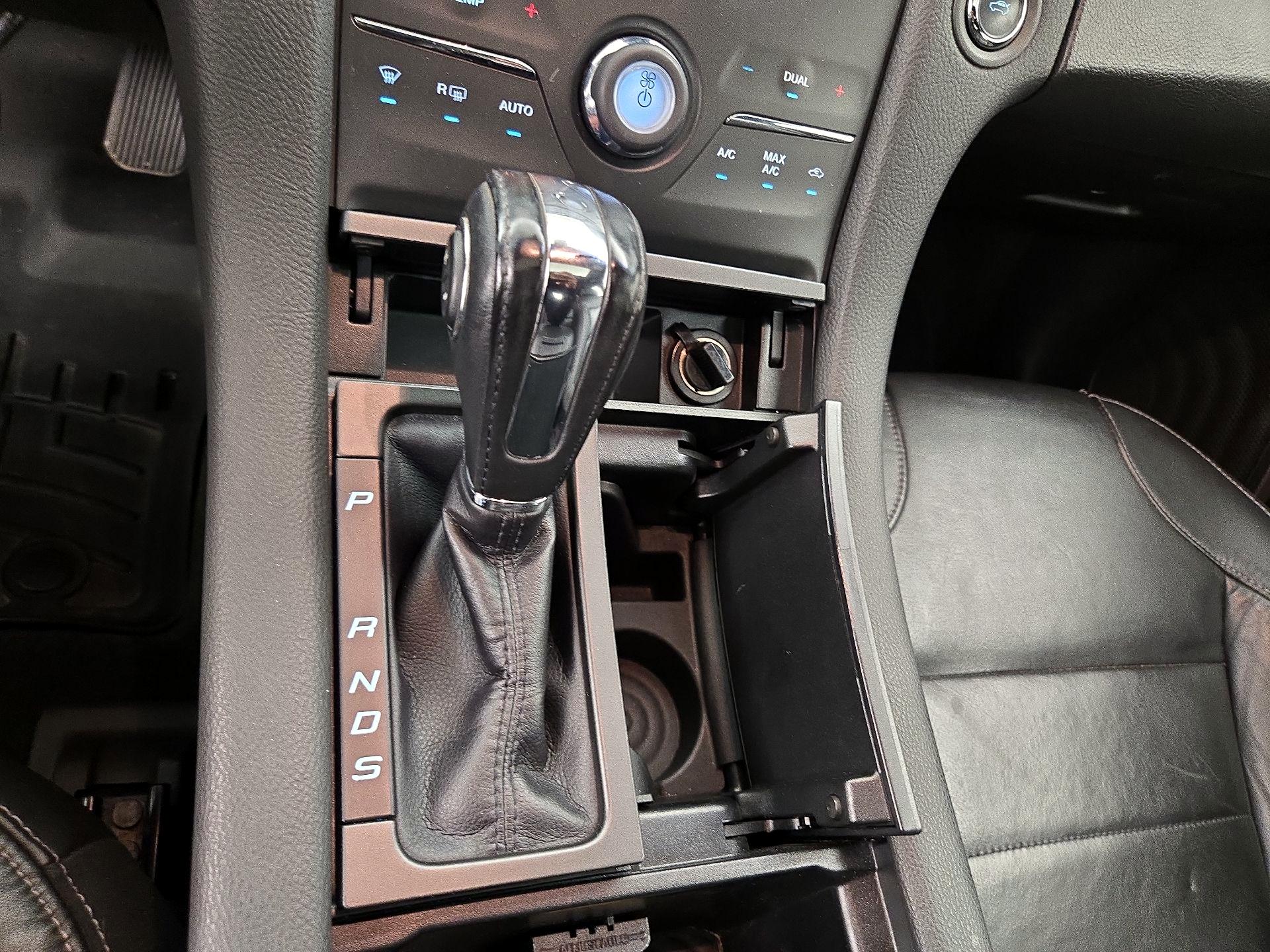 Thumbnail: 2016 Ford Taurus - 17