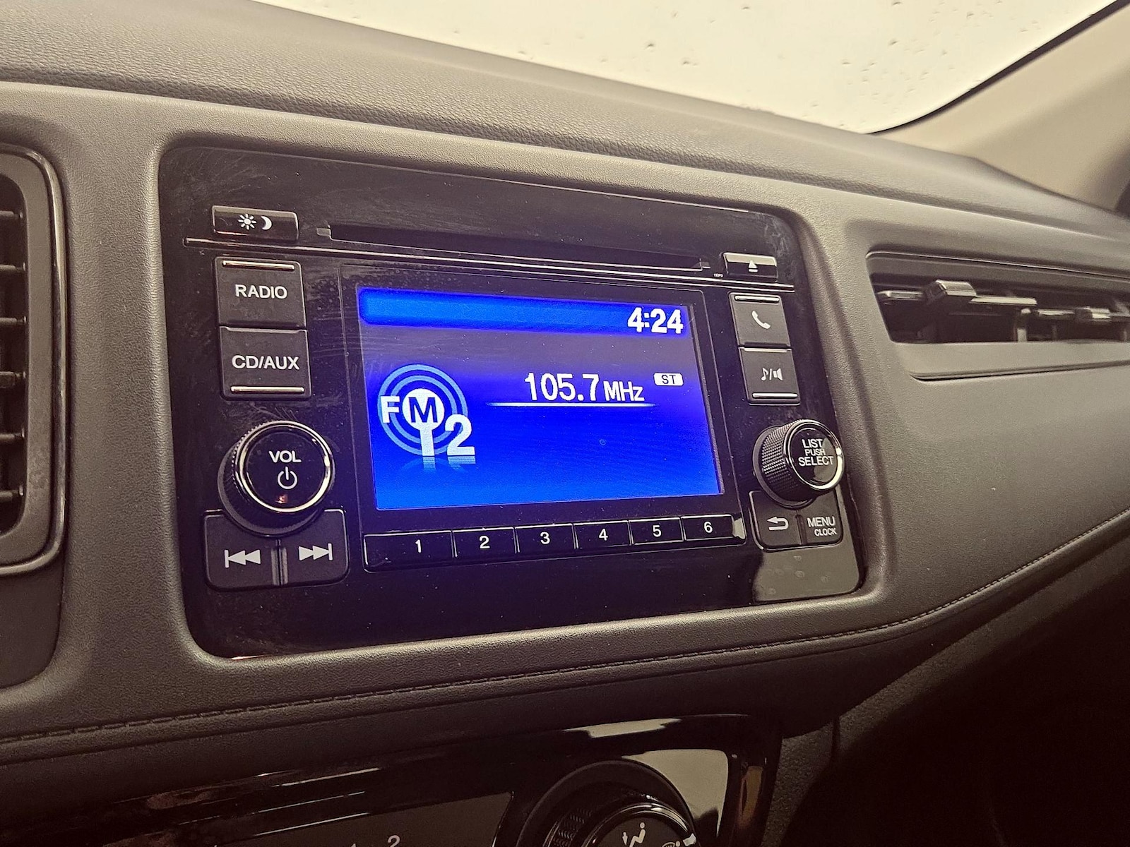 2018 Honda HR-V LX - Photo 16