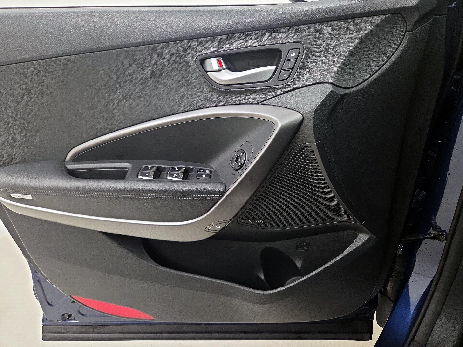 Thumbnail: 2017 Hyundai Santa Fe - 12