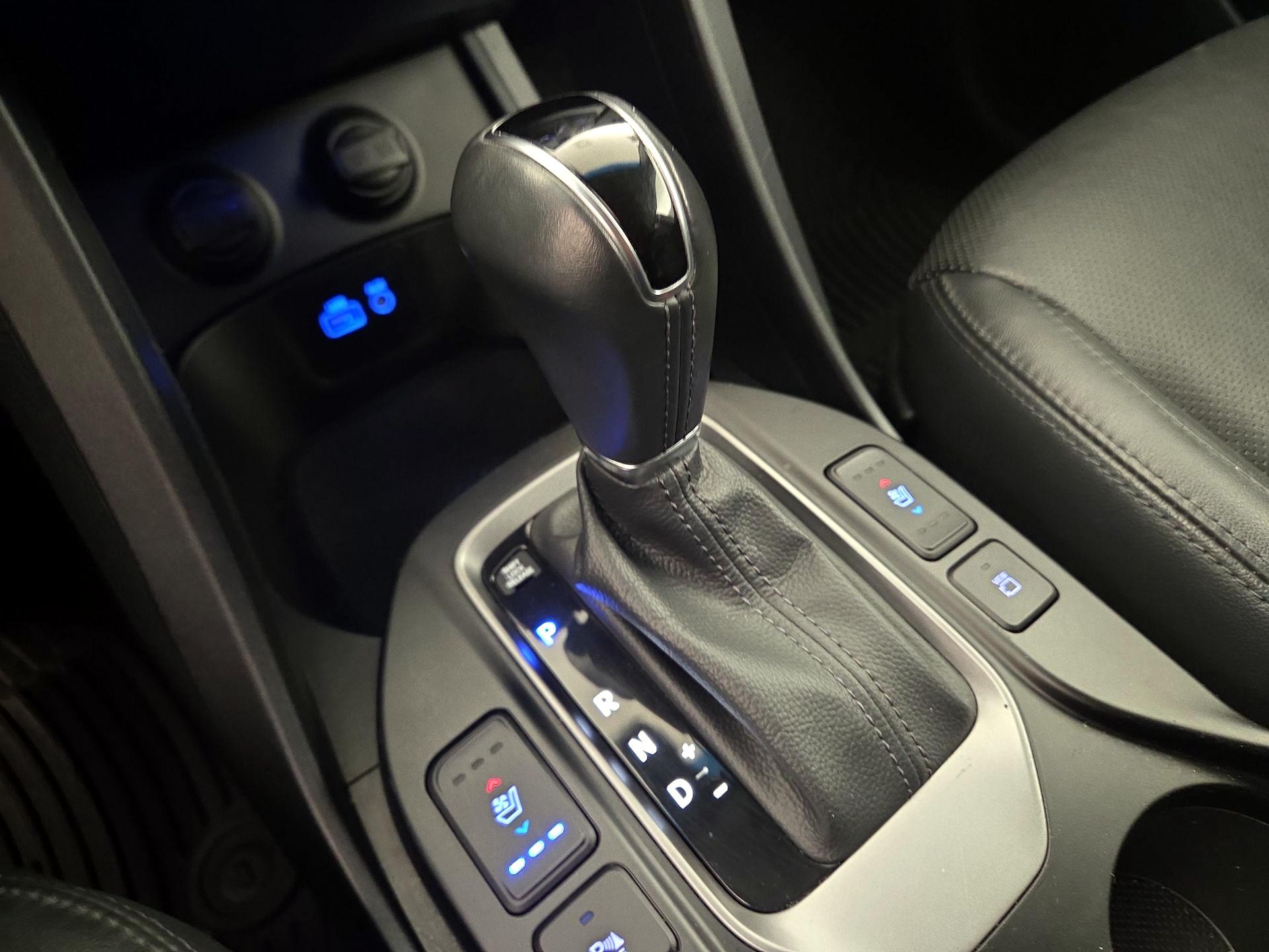 Thumbnail: 2017 Hyundai Santa Fe - 17