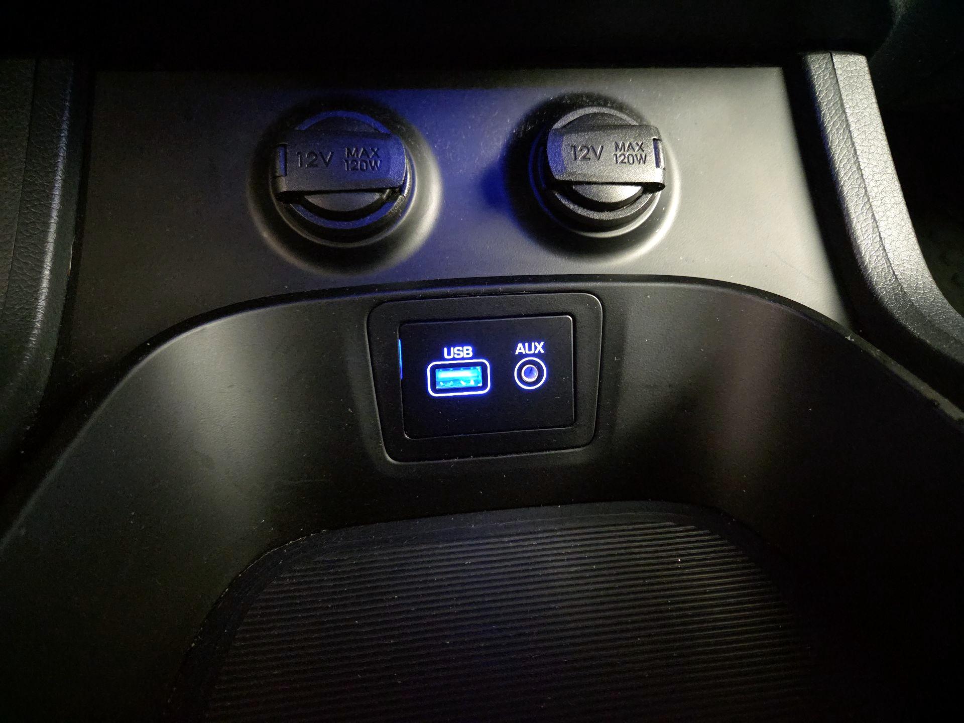 Thumbnail: 2017 Hyundai Santa Fe - 18