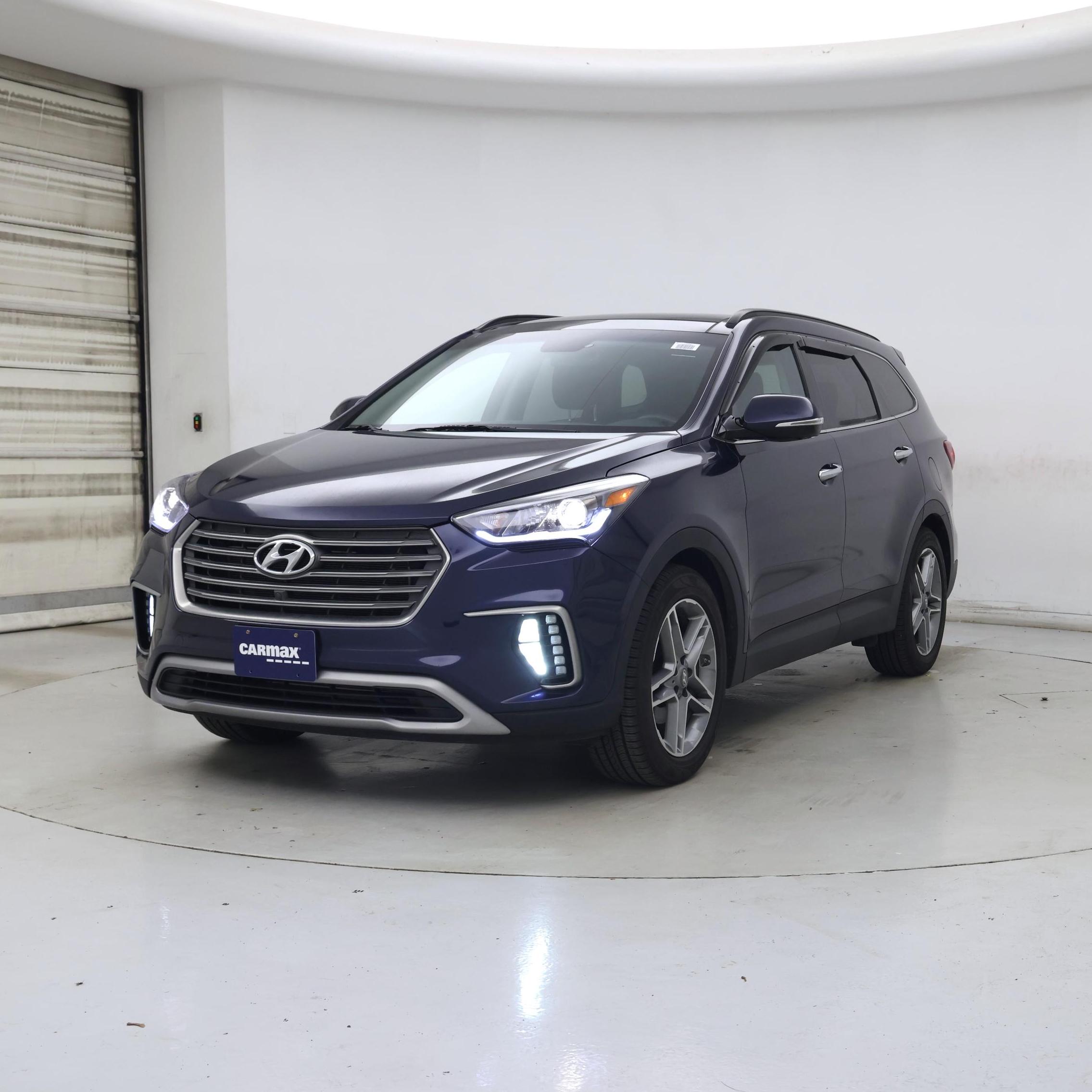 Thumbnail: 2017 Hyundai Santa Fe - 4